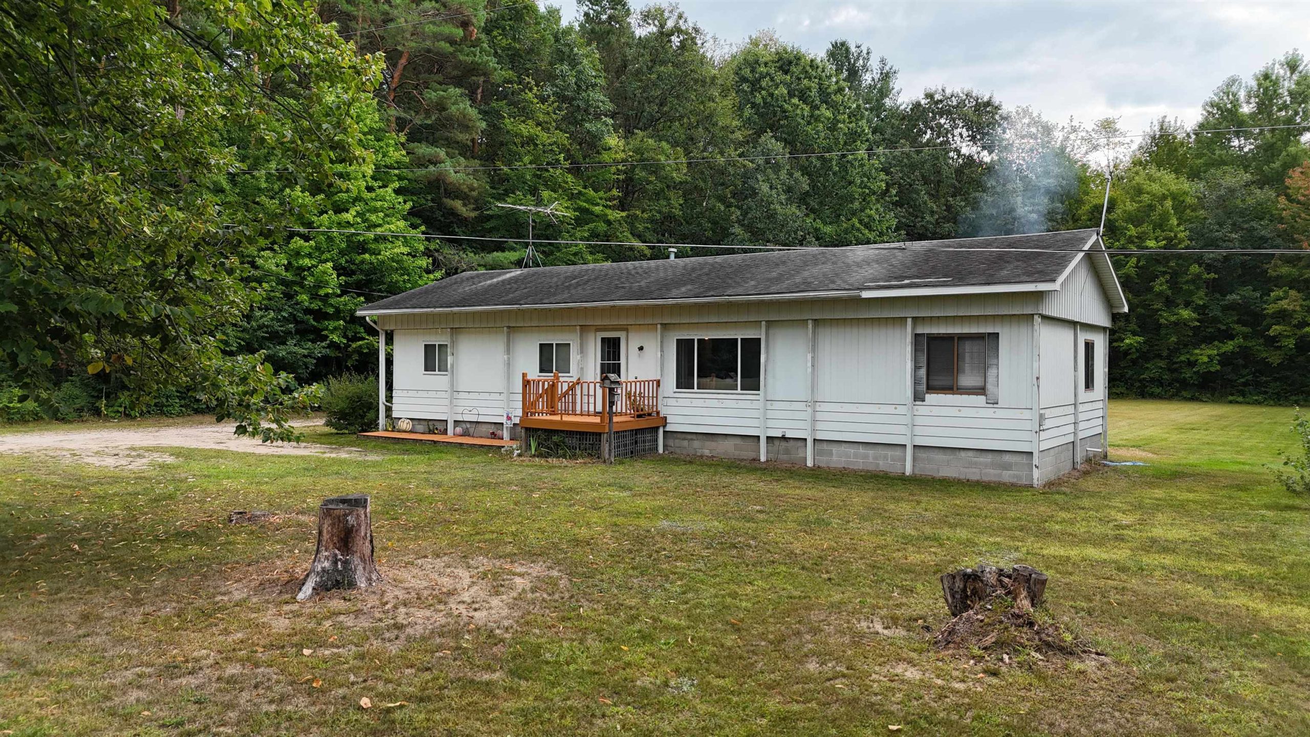 3759 S Loomis
