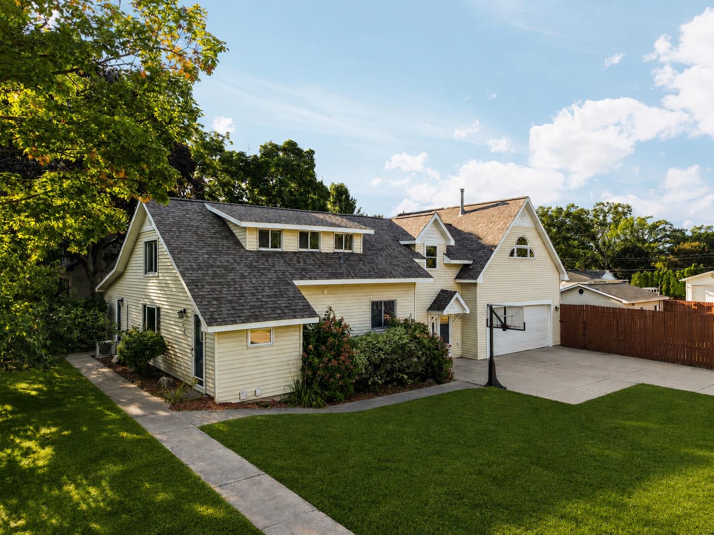 202 Seventeenth ST