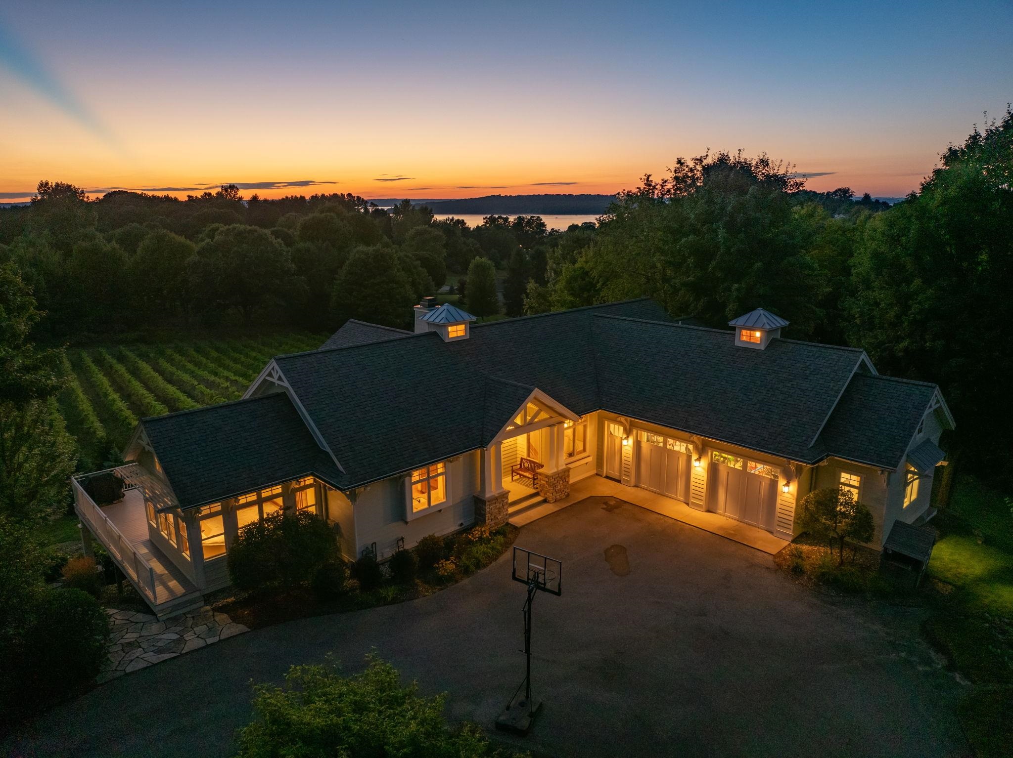 1375 Braebury