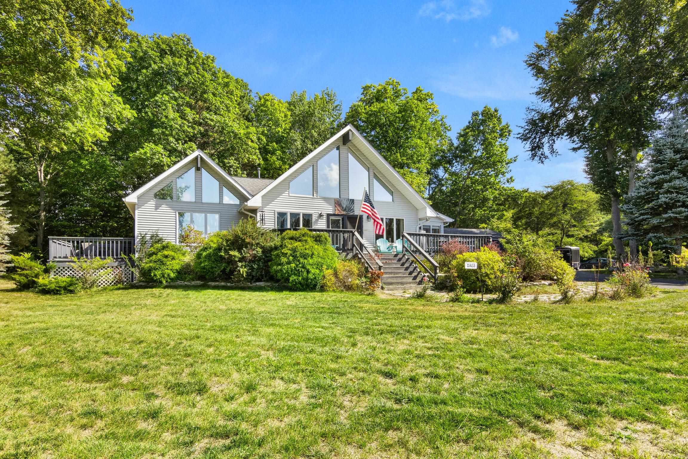 11453 S East Torch Lake DR