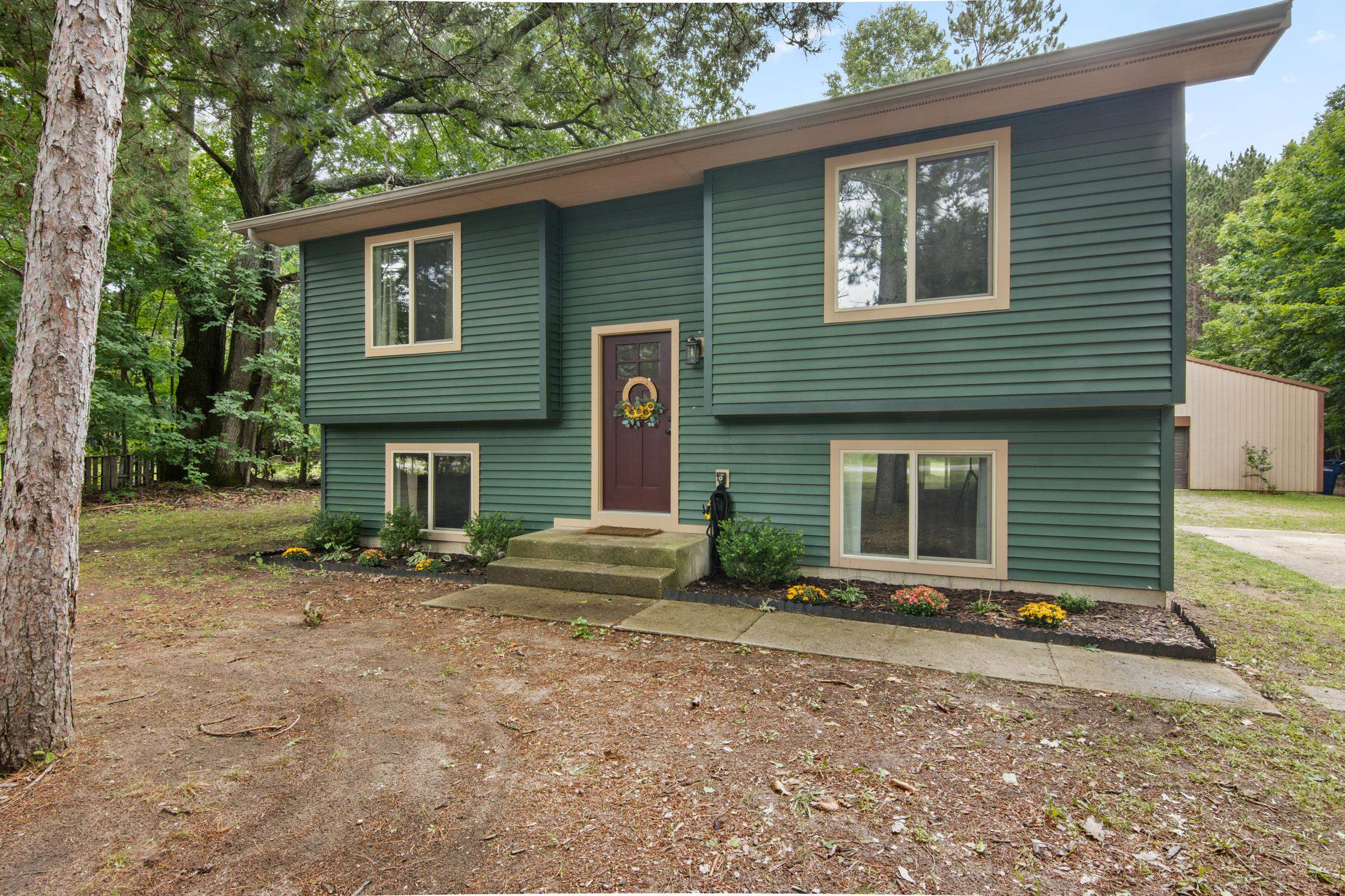4948 Red Oaks DR
