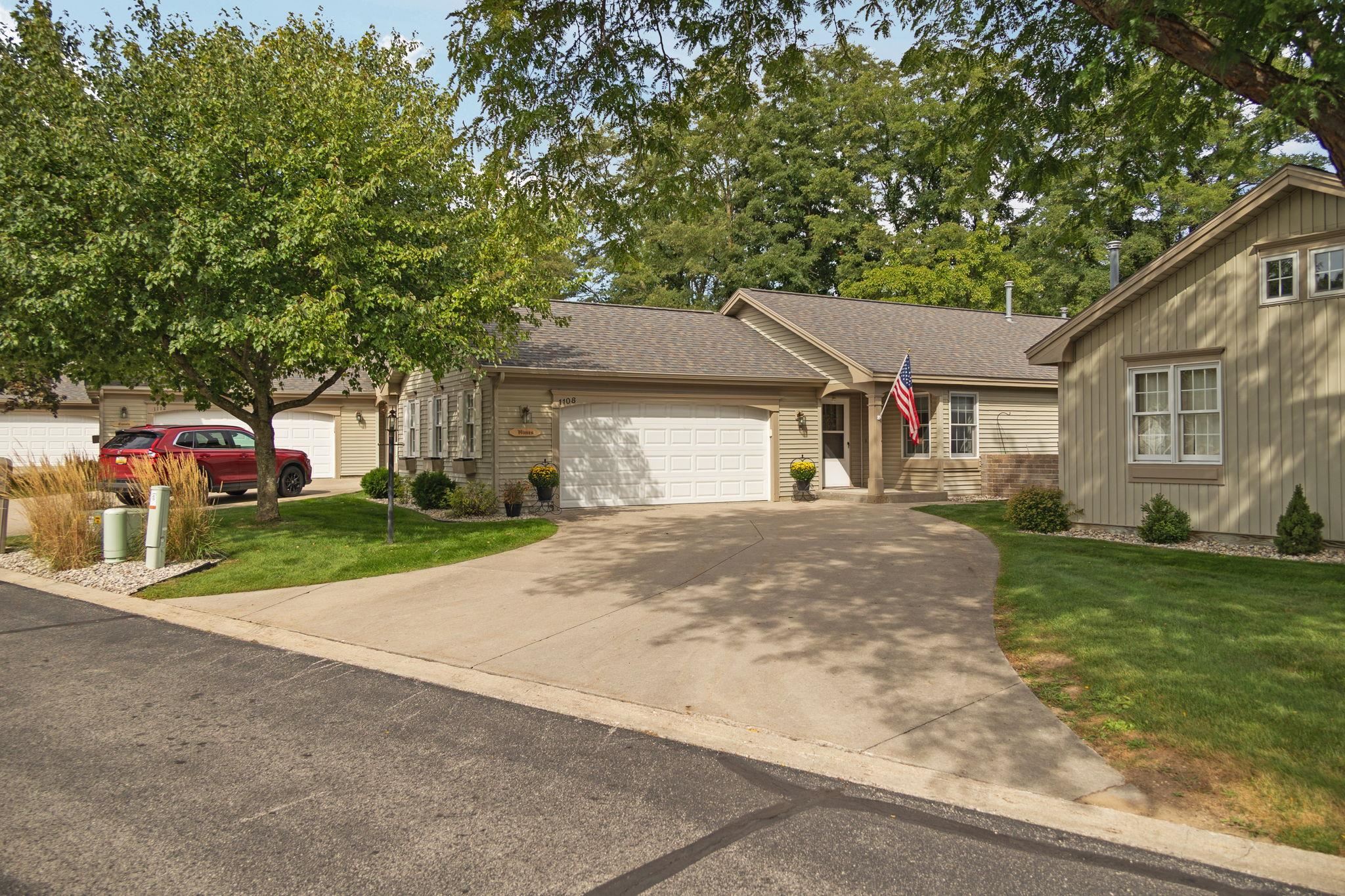 1108 Hemingway LN