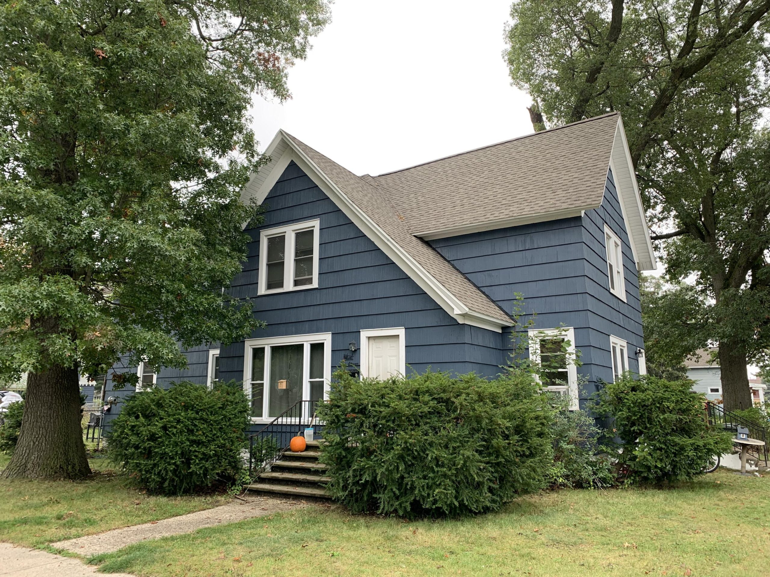 111 E Grand Avenue