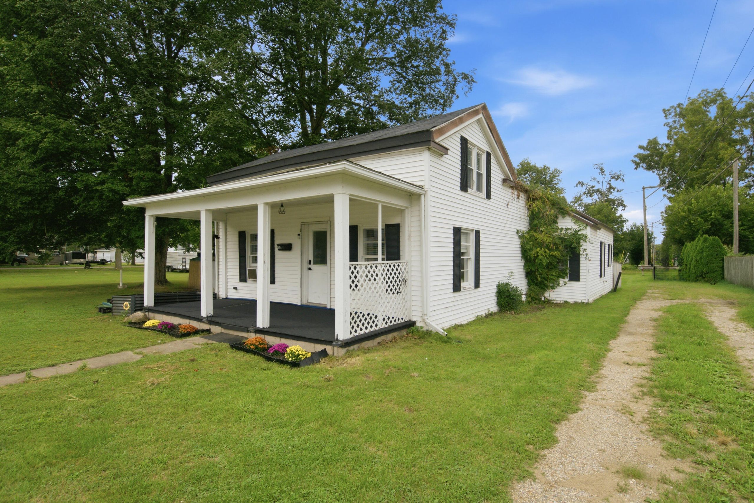 265 W 4th Street