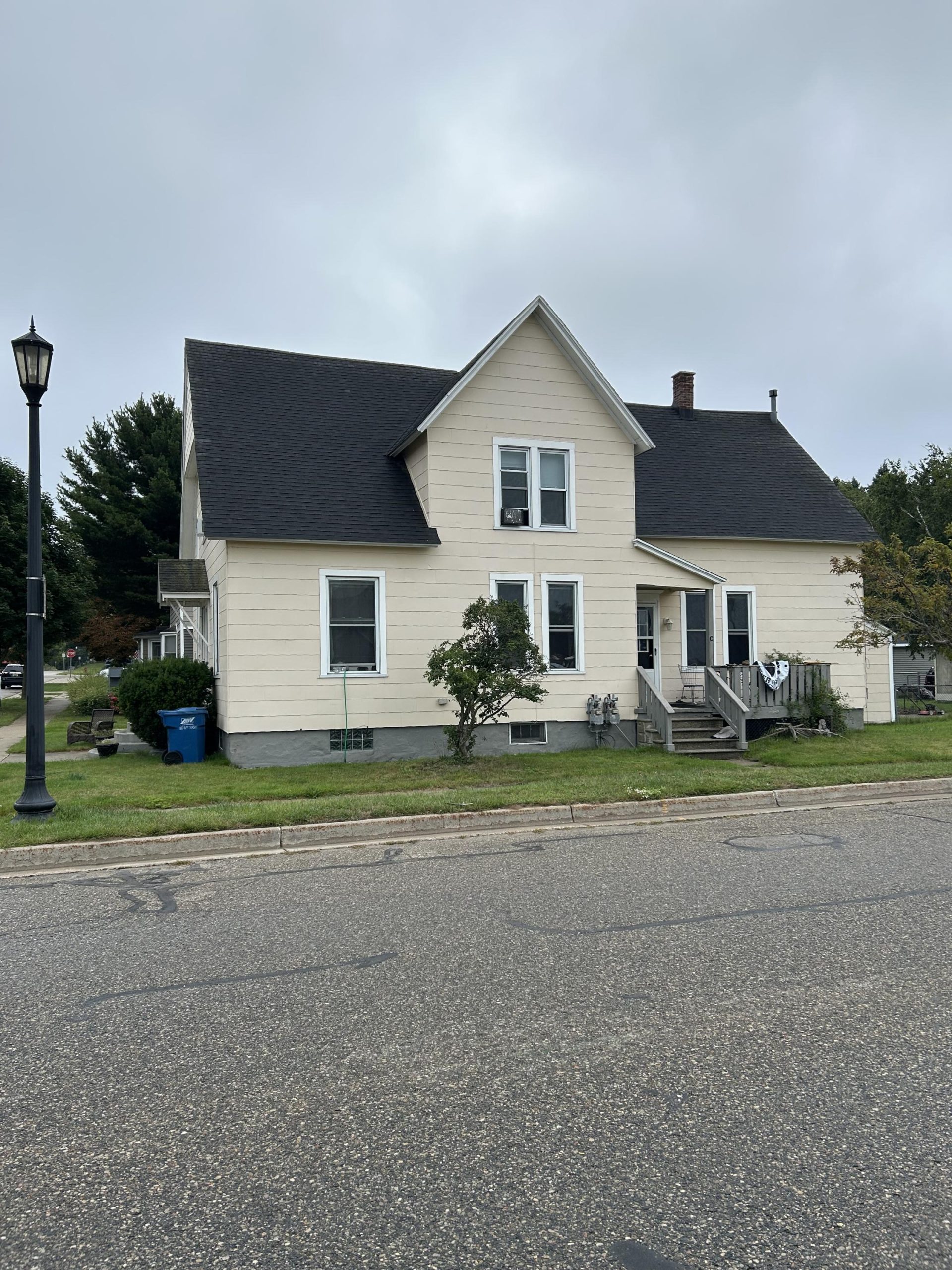 109 W Melendy Street