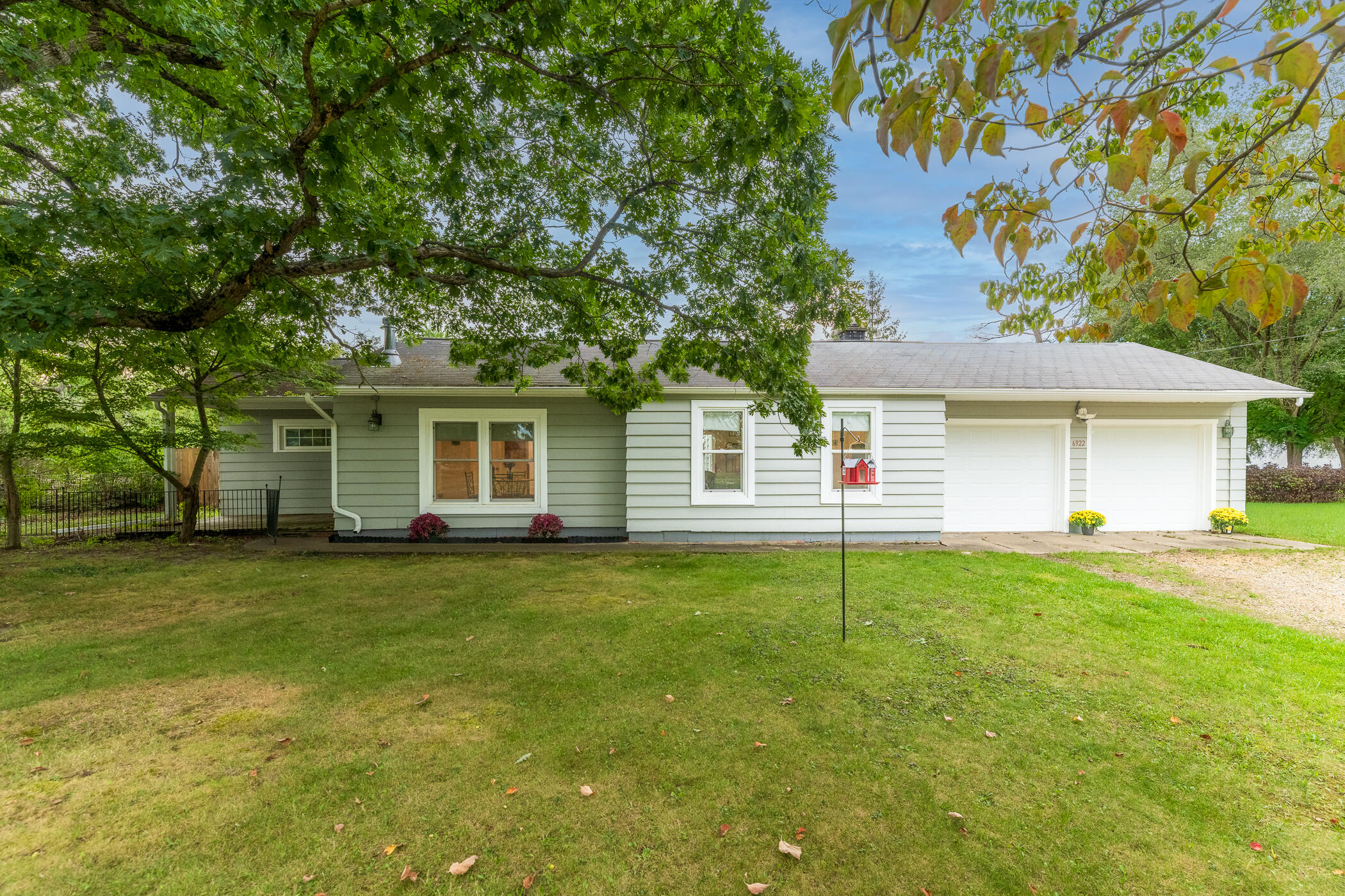 6922 Lovers Lane