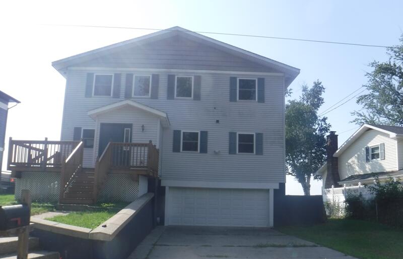2918 E Shore Drive