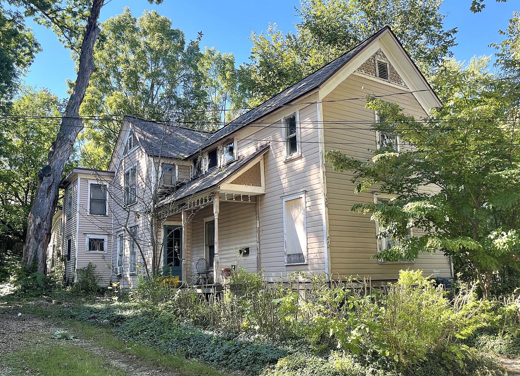 840 Village Street