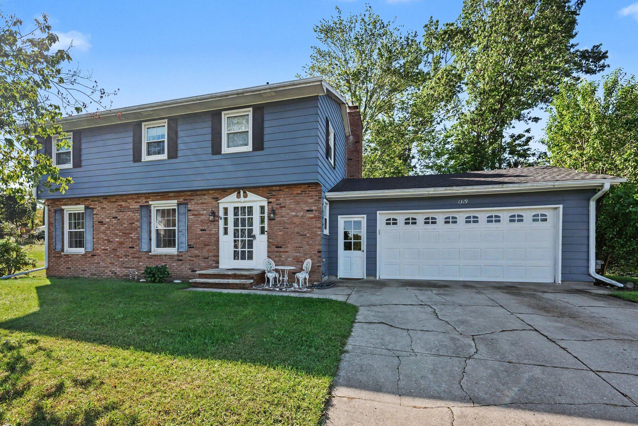 1319 Royal Oak Avenue
