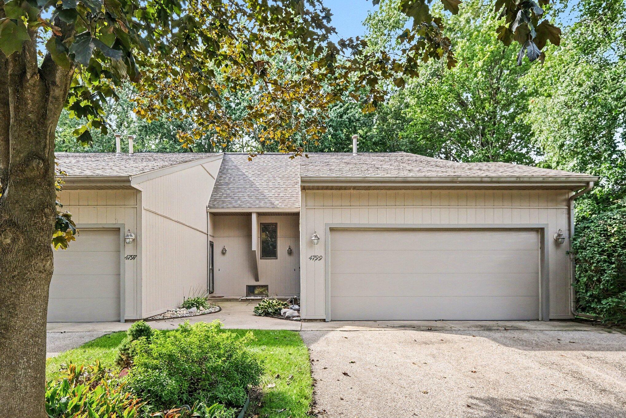 4799 Rockvalley Drive NE