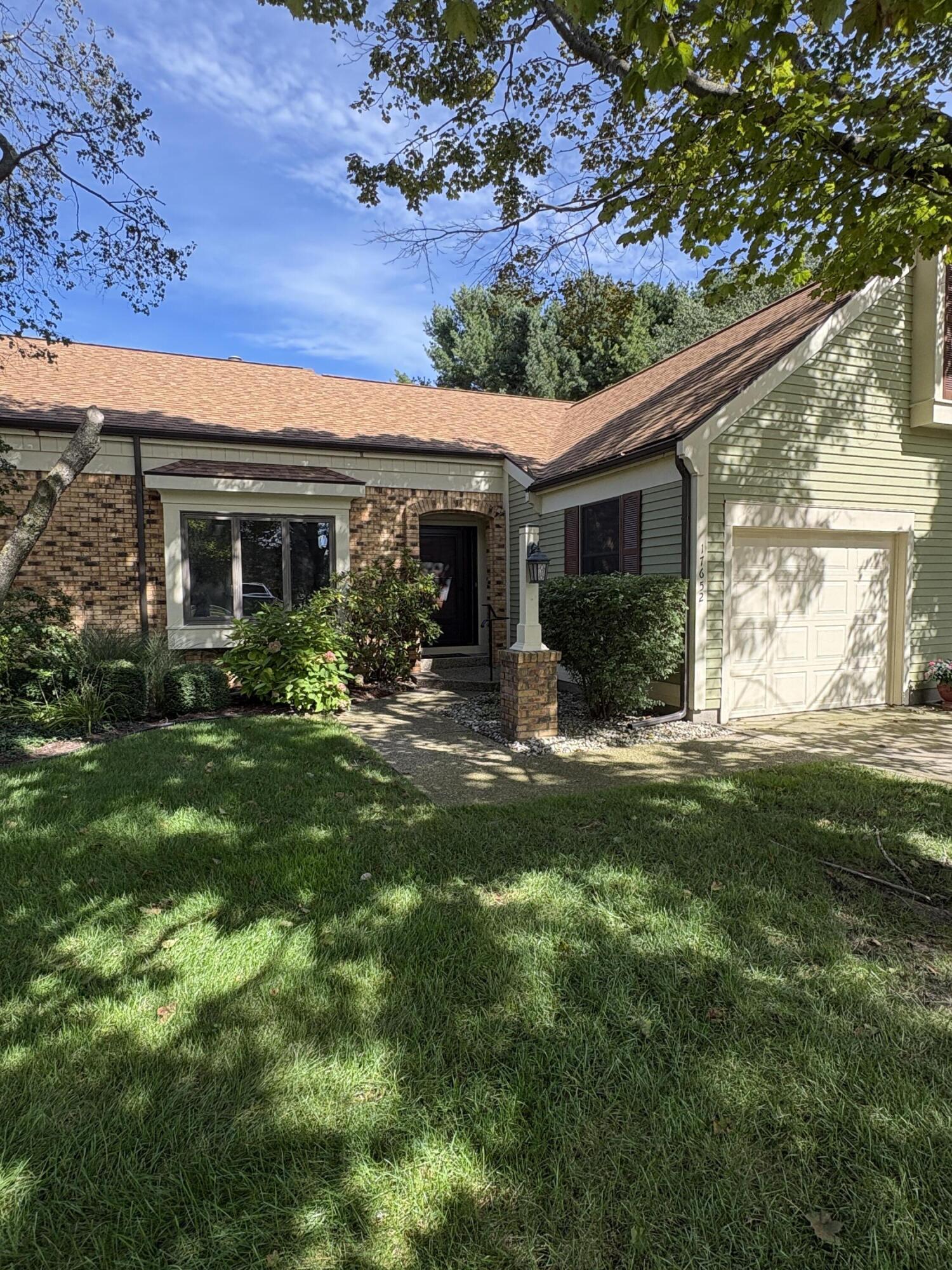 17652 Woodbridge Road Unit: 2