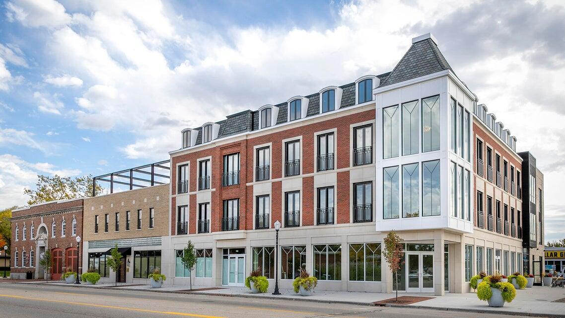 110 W Savidge Street Unit: 305