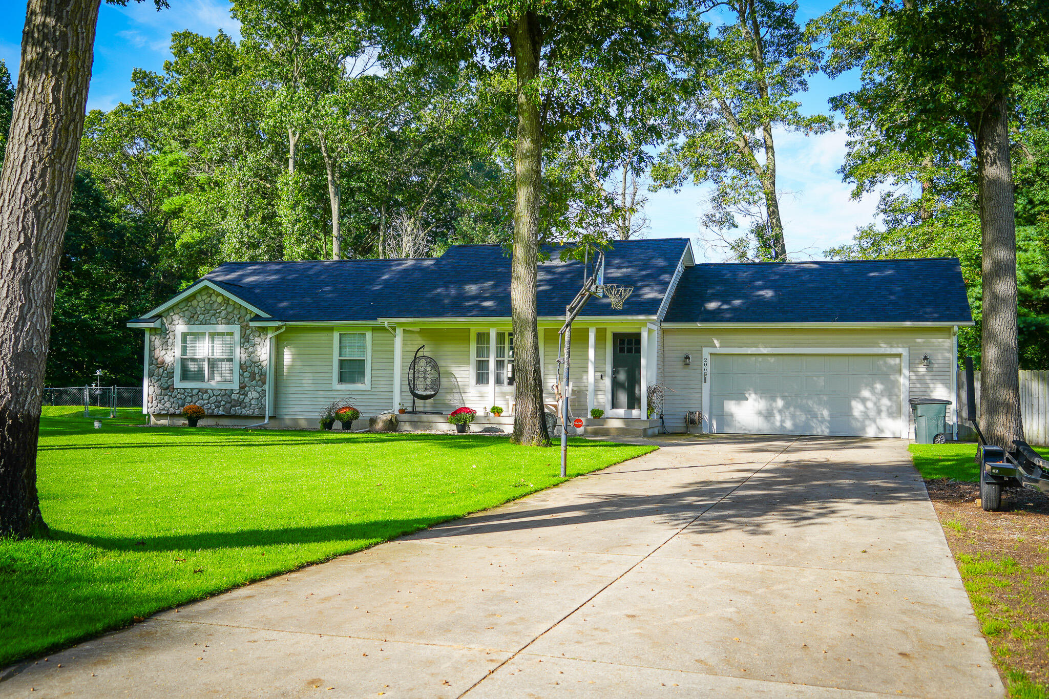 2063 Rambling Oak Drive