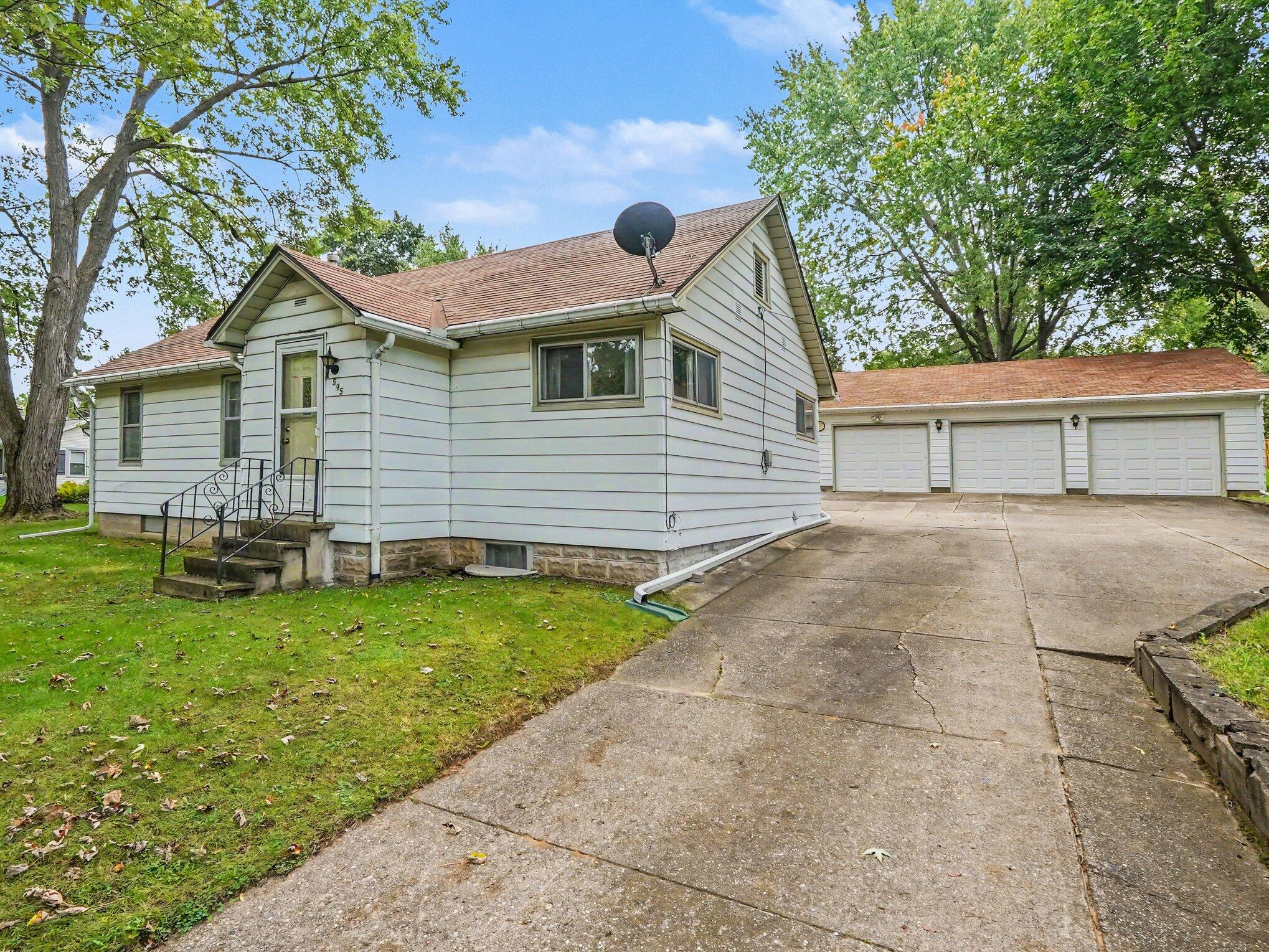 595 Royal Drive