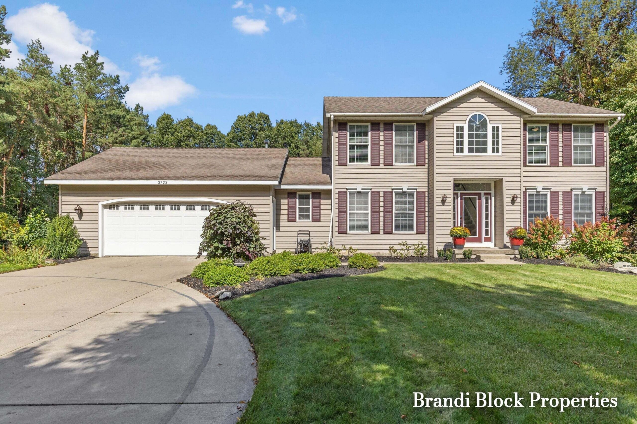 3733 Webber Pines Drive NE
