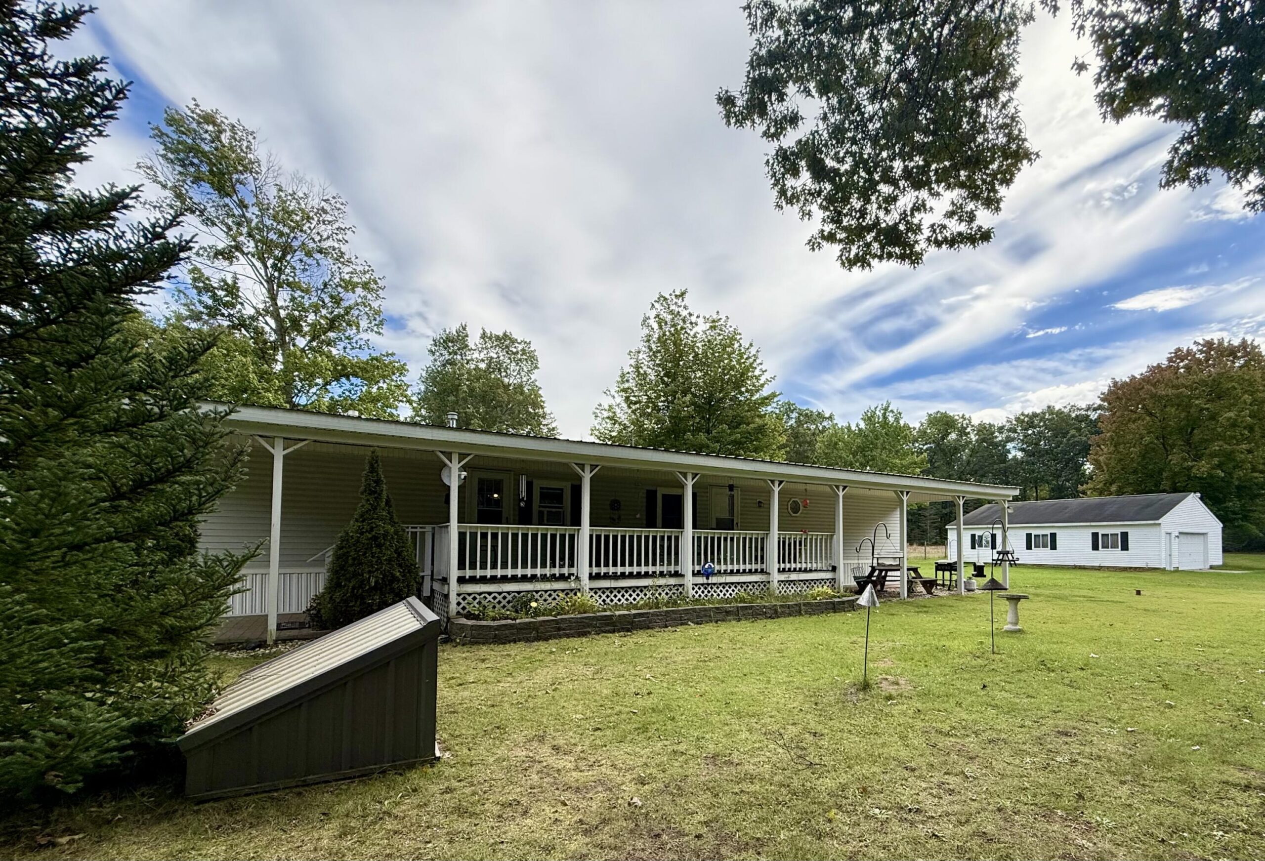 9273 E U.S. 10