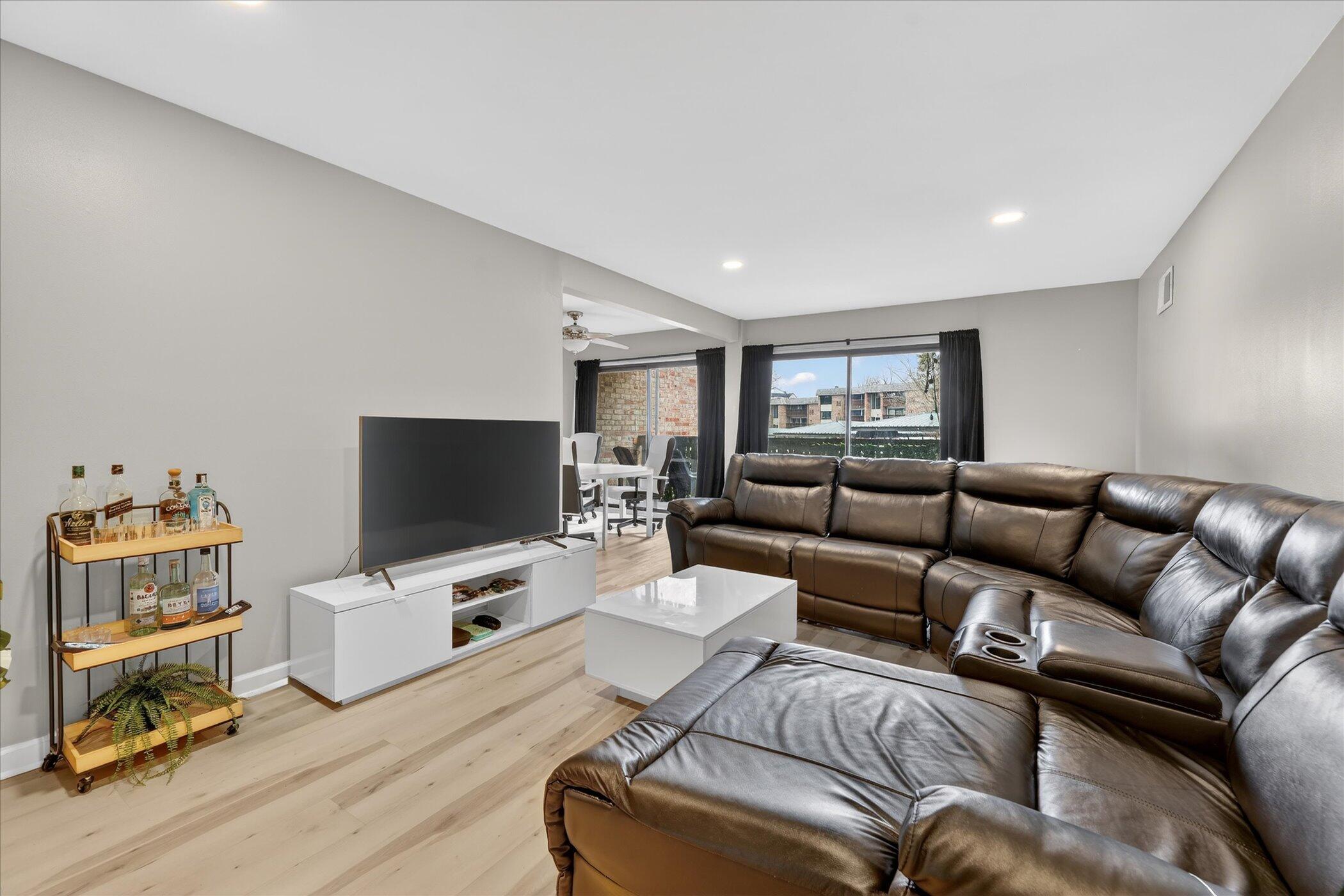 2140 Pauline Boulevard Unit: 206