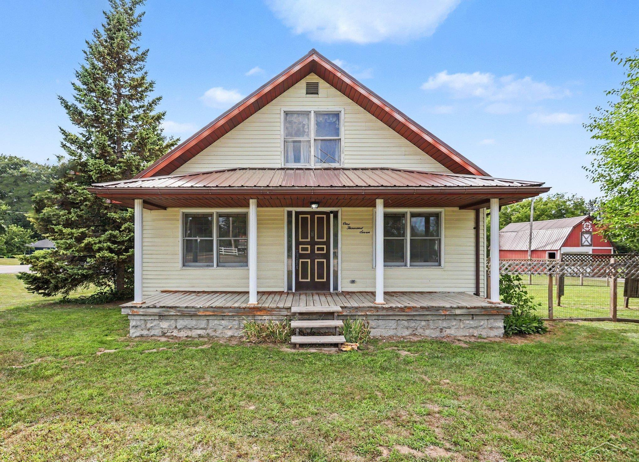 1007 N Huron RD