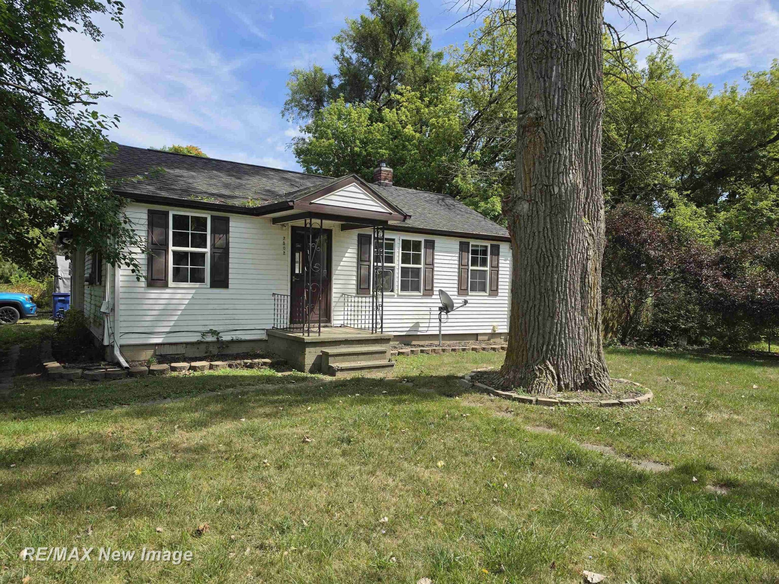 2502 S 24th ST