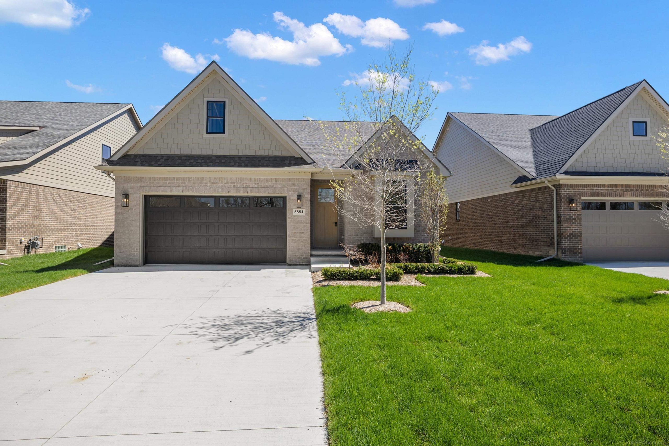 5872 Willow Grove DR