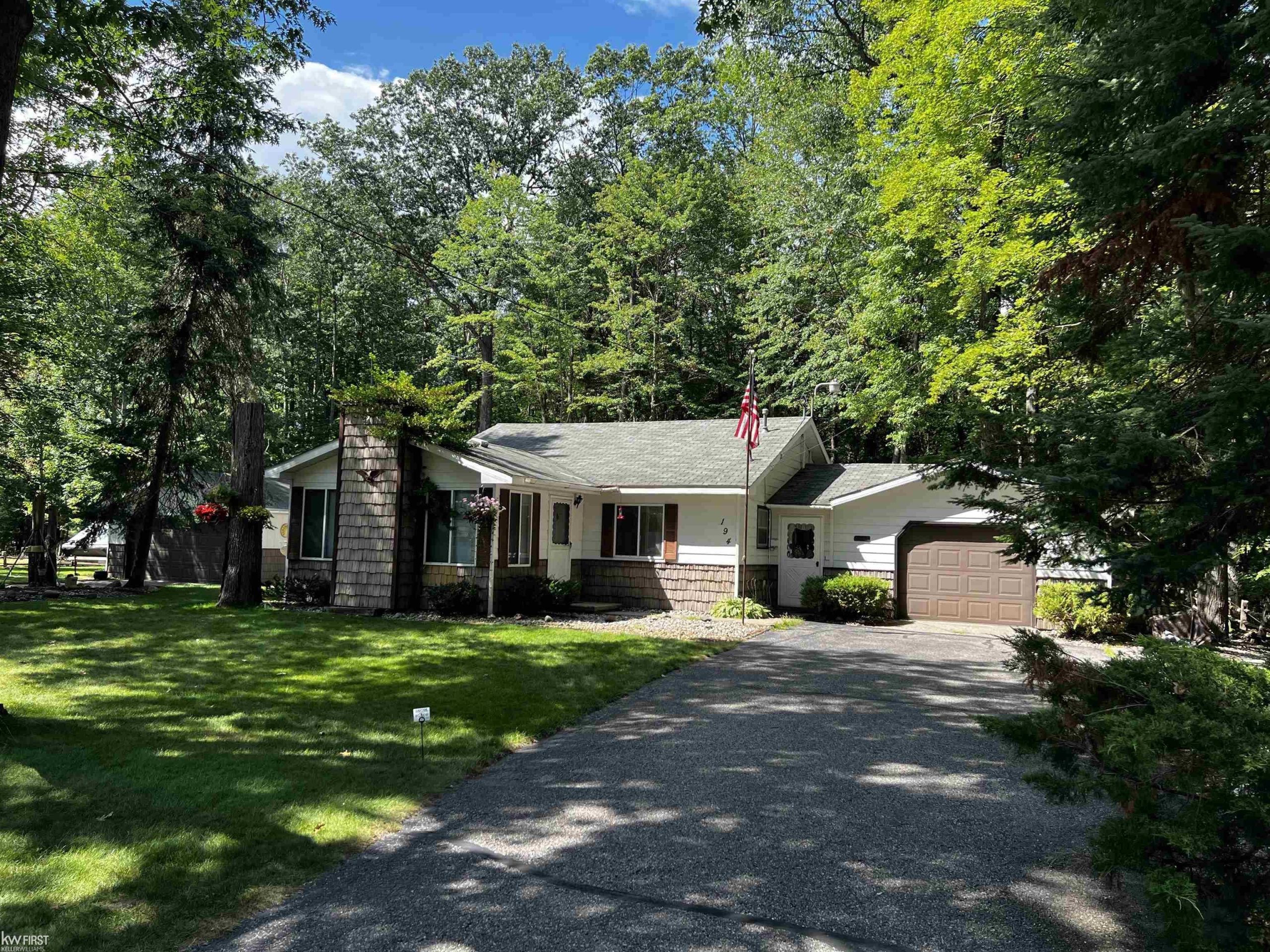 194 Springwood DR