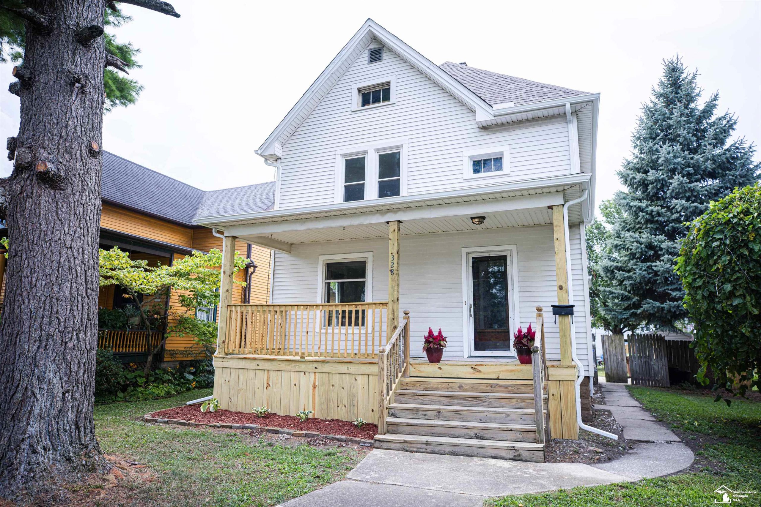 328 Union ST