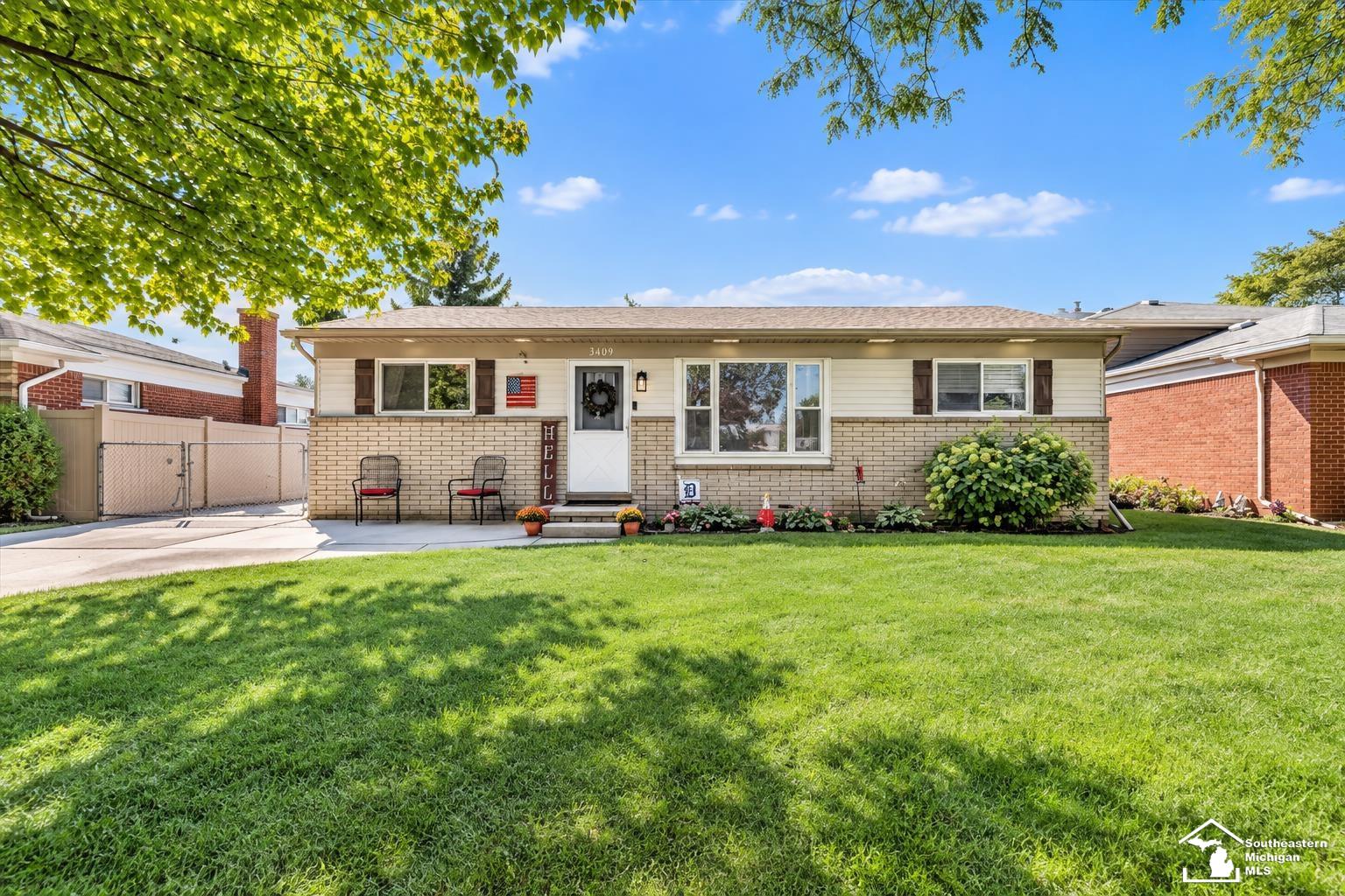 3469 Van Horn RD