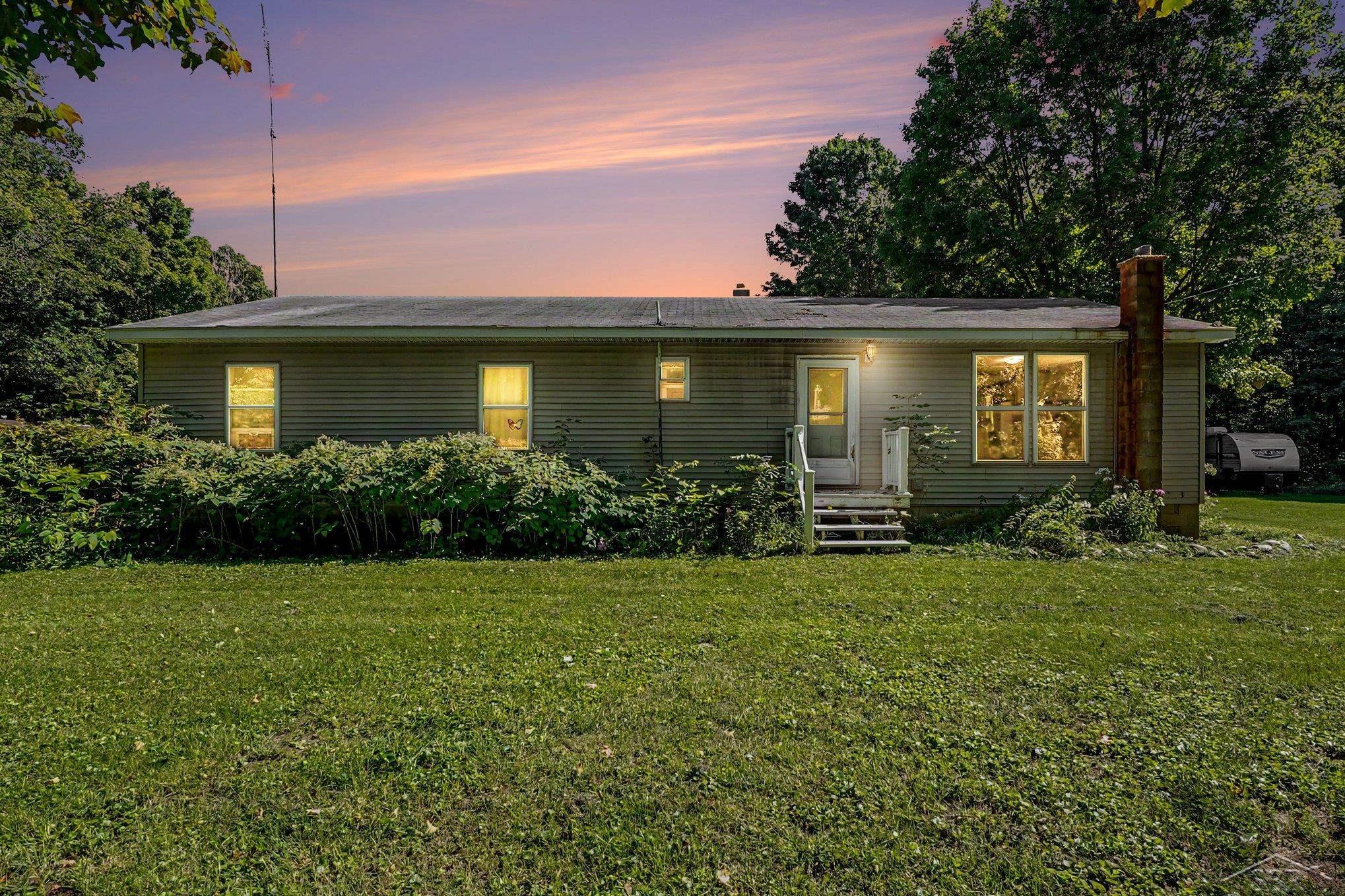 3714 N Finley Lake AVE