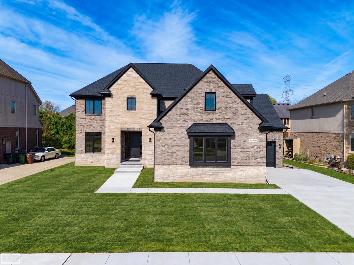 54679 White Pine LN