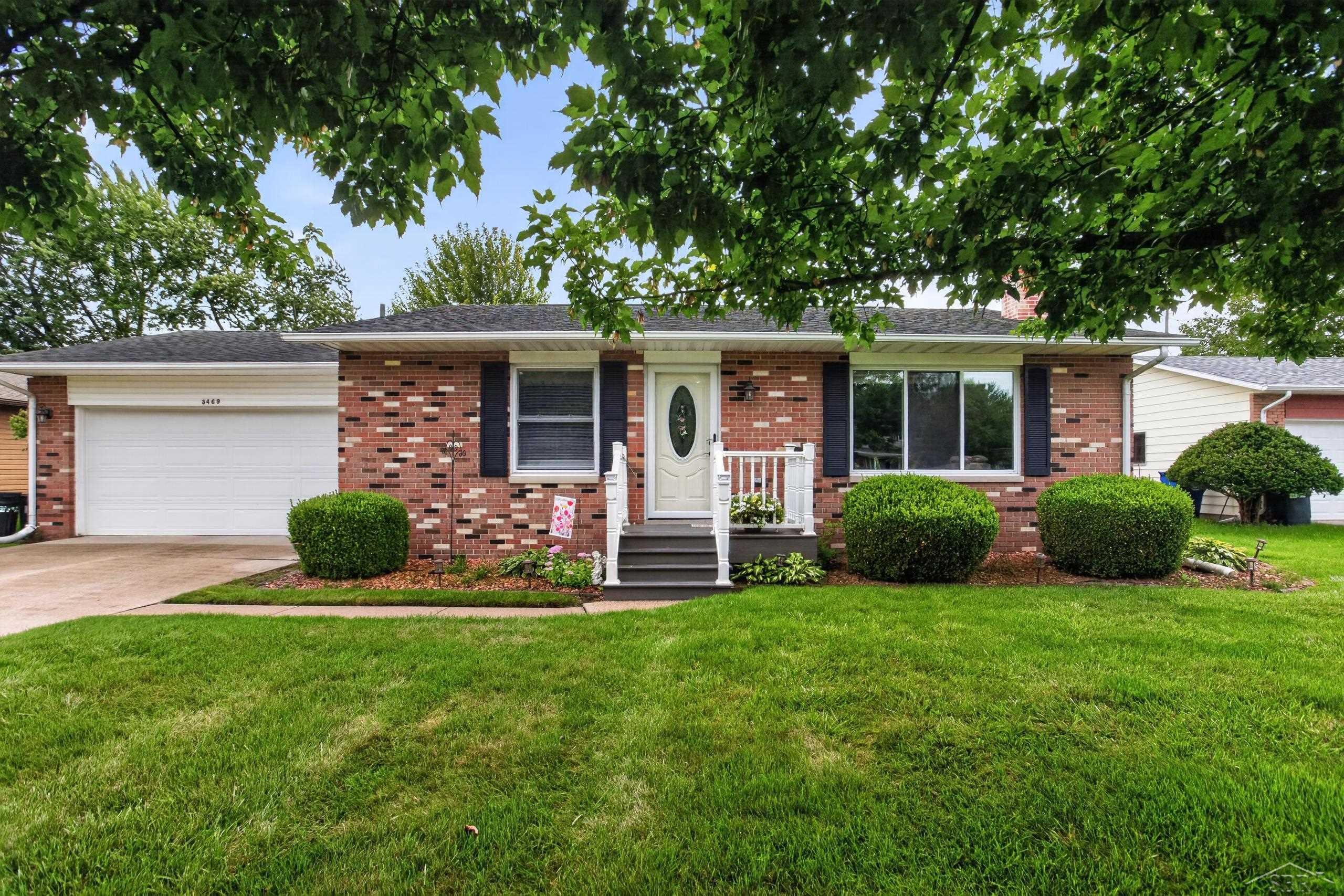 5469 Mary CT