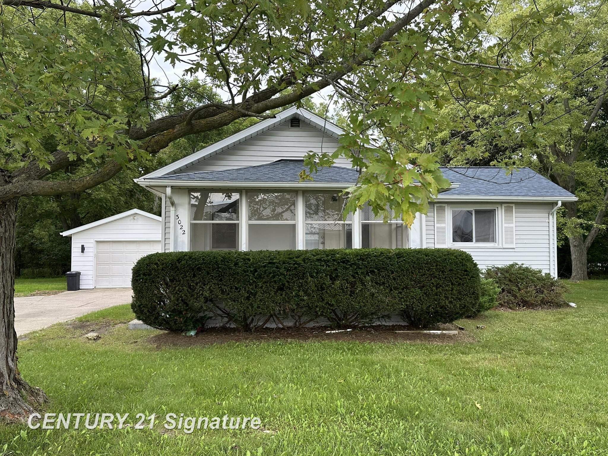 3022 Field RD
