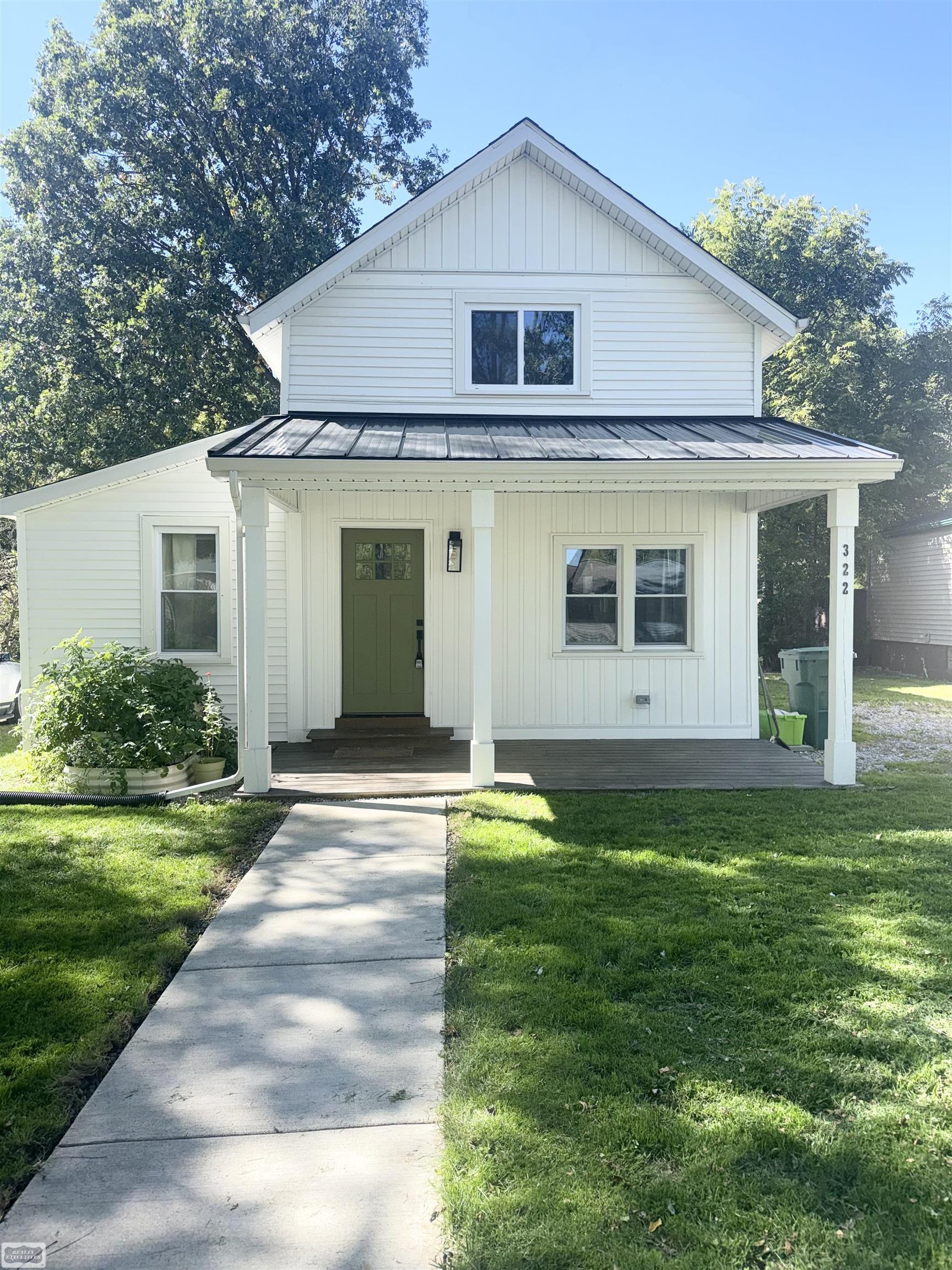 322 Cherry ST