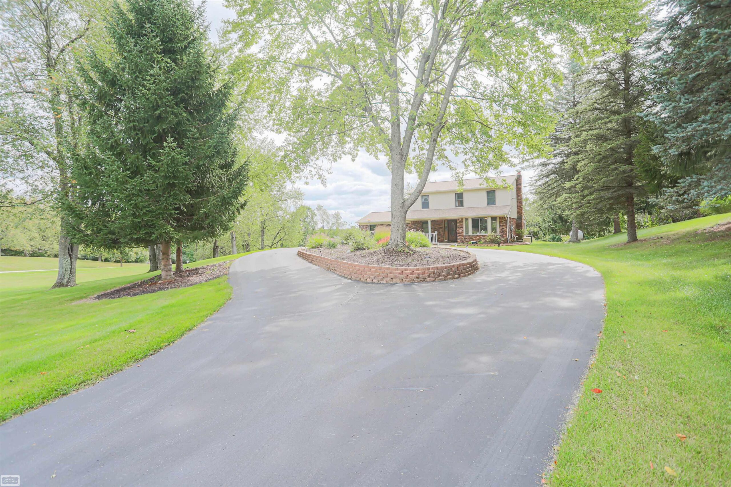 4900 Caravan DR
