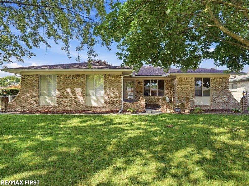 39543 Edgemont DR