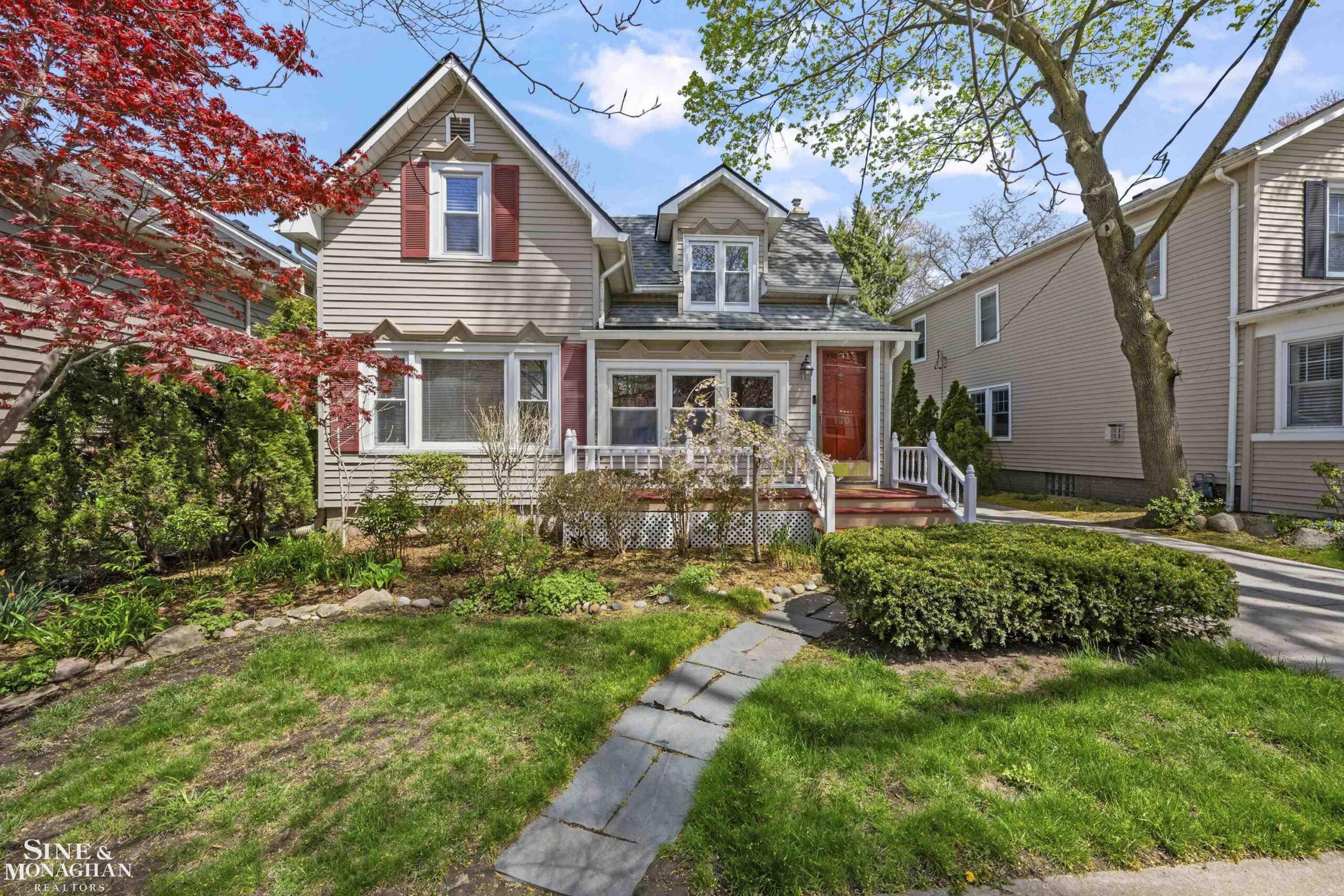190 Lakeview AVE