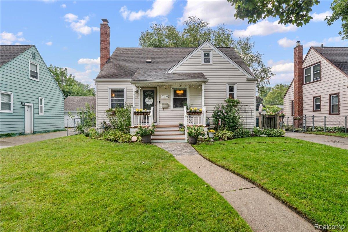 716, Flowerdale, Ferndale, Michigan, 48220