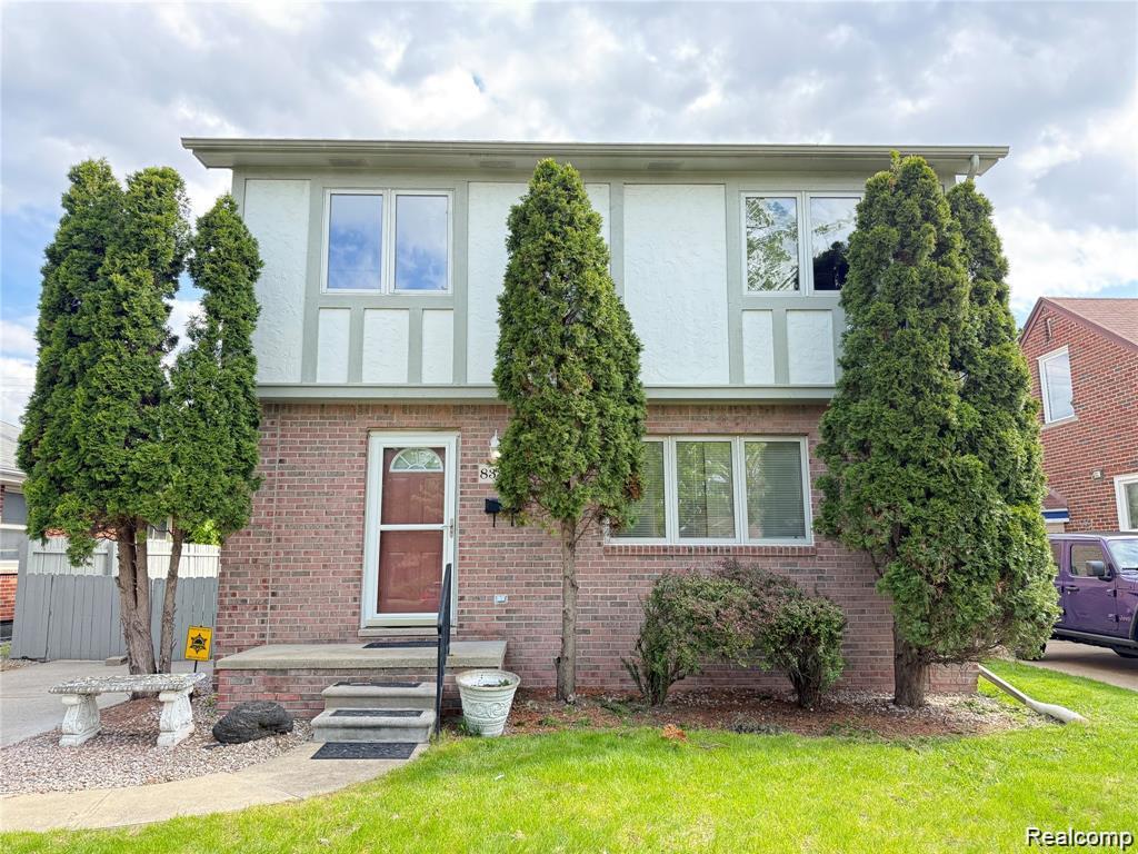 8334, McKinley, Center Line, Michigan, 48015