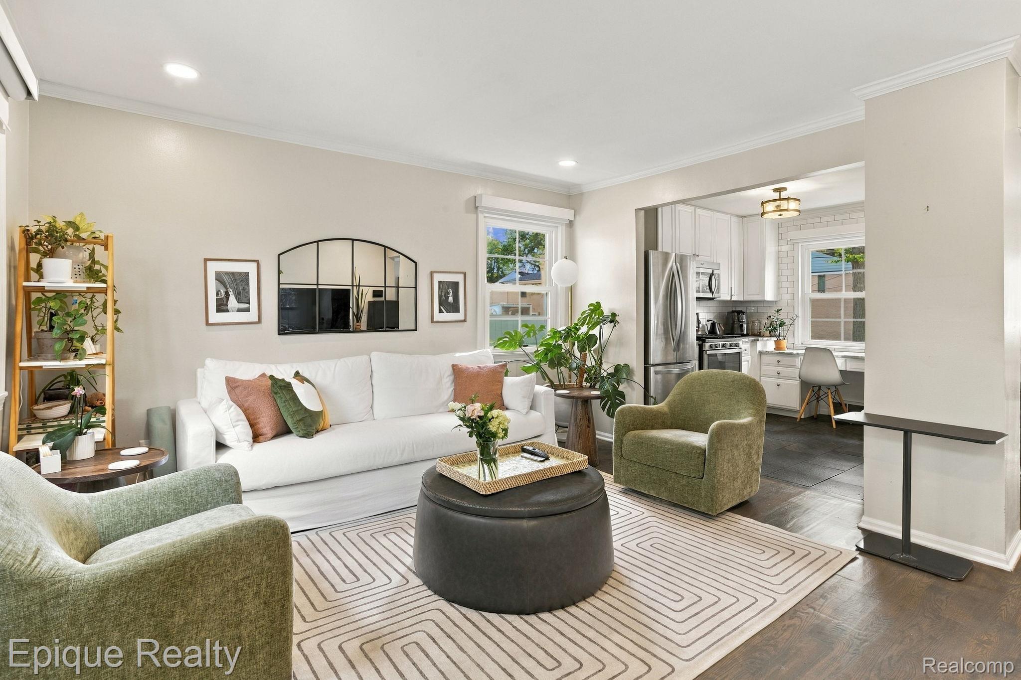 706, Graefield, Birmingham, Michigan, 48009