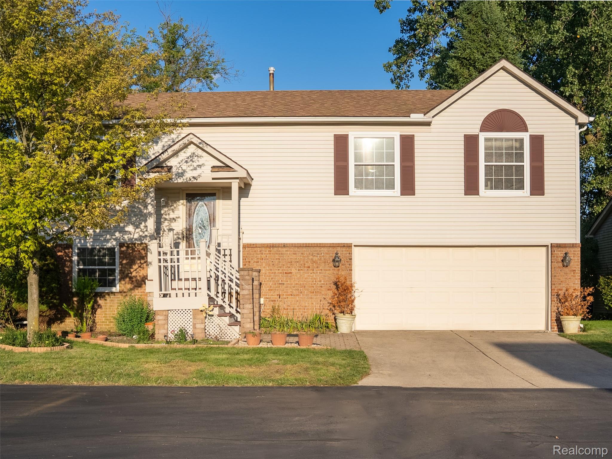 1639, Tulip, Westland, Michigan, 48186