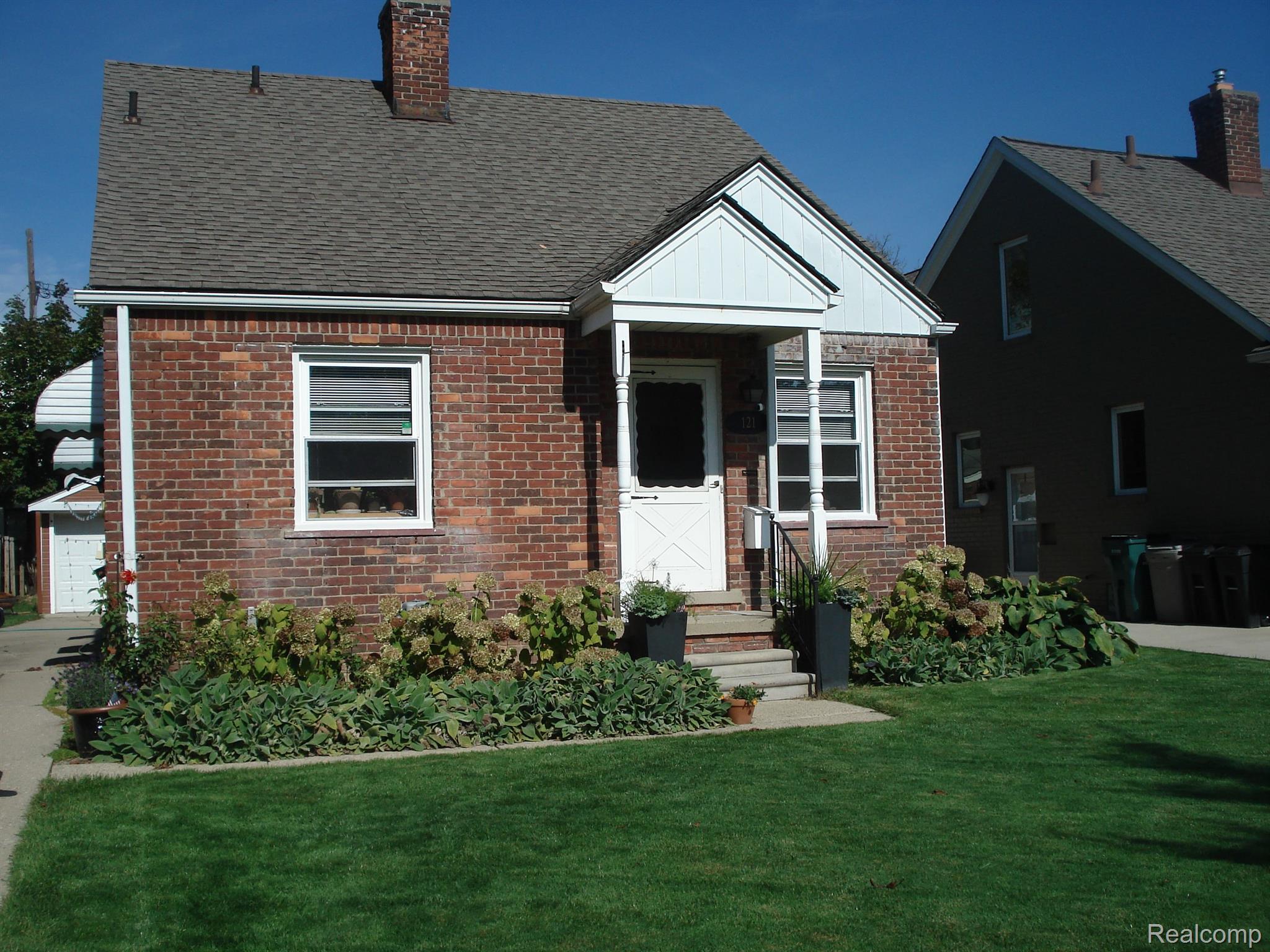 121, CATALPA, Birmingham, Michigan, 48009