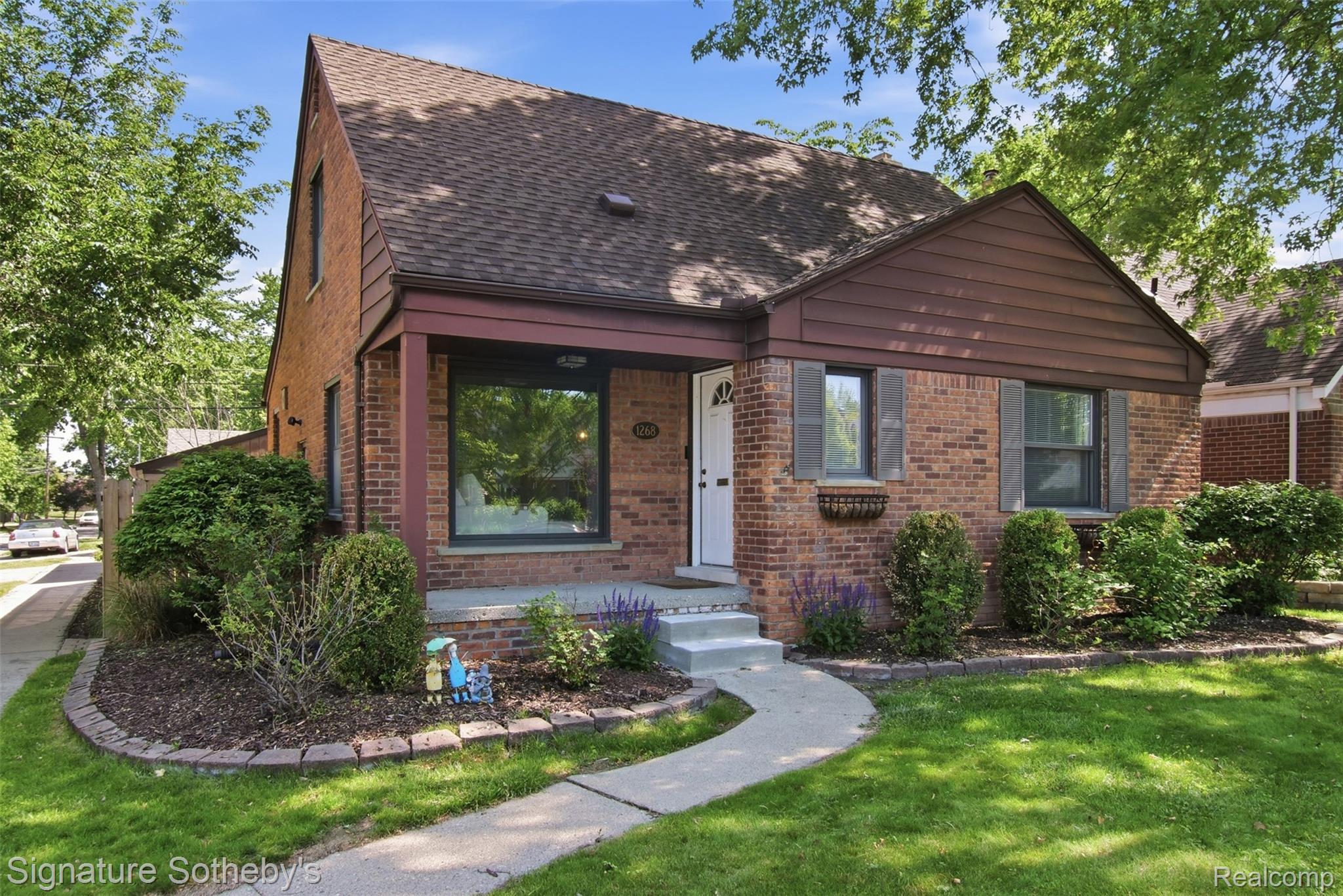 1268, Brys, Grosse Pointe, Michigan, 48236