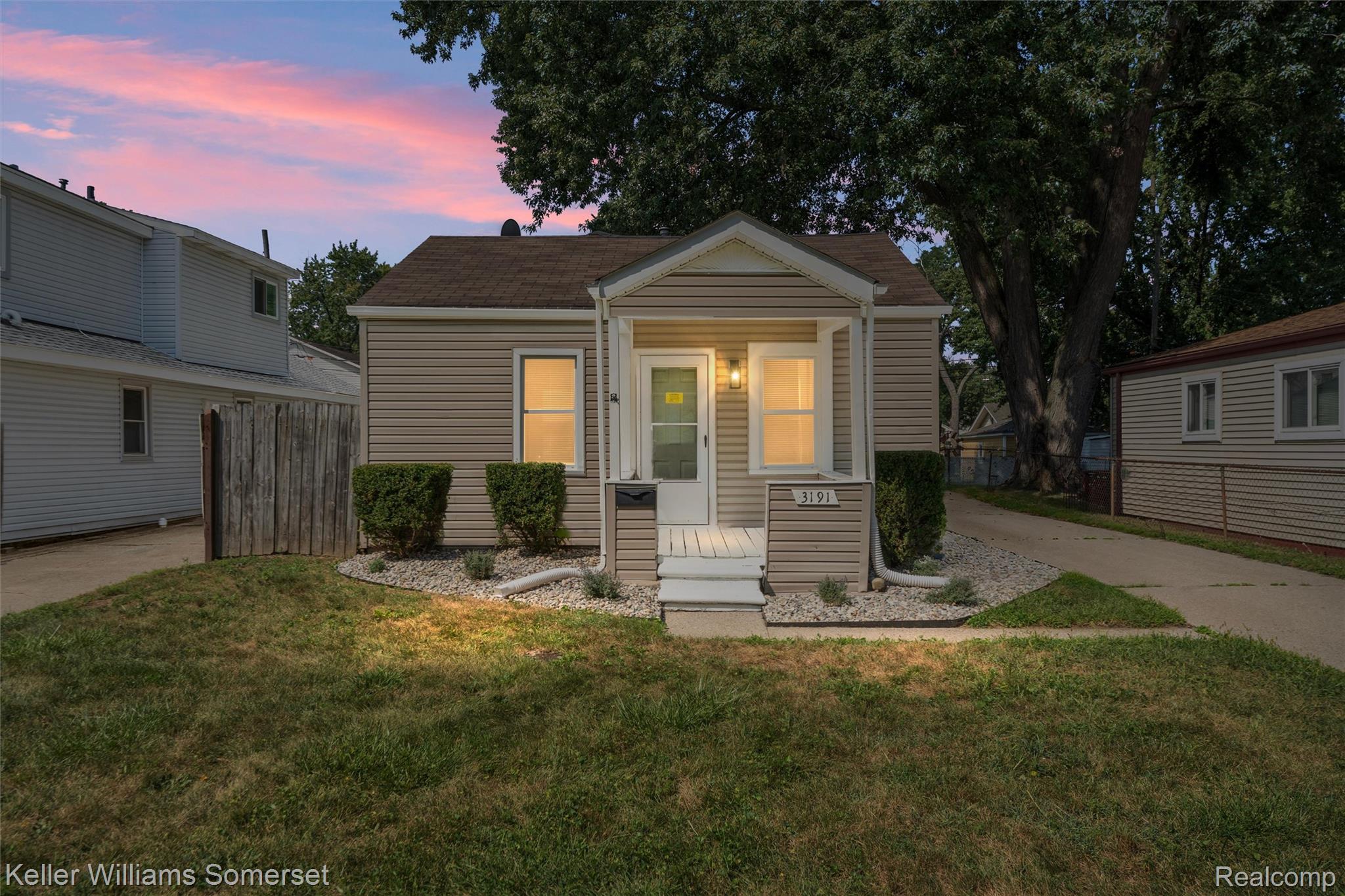 3191, Harris, Ferndale, Michigan, 48220