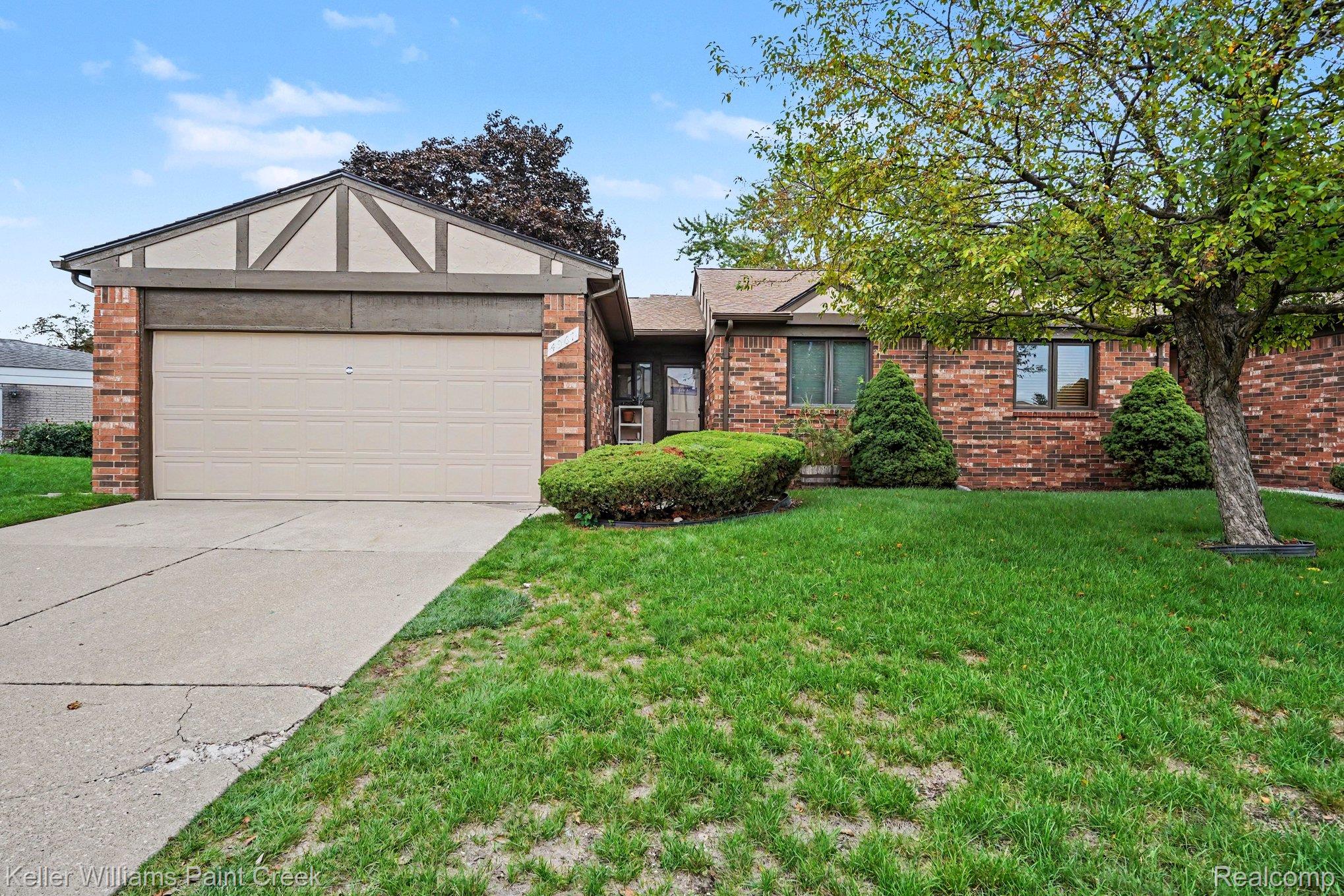 4967, Grand Oaks, Warren, Michigan, 48092