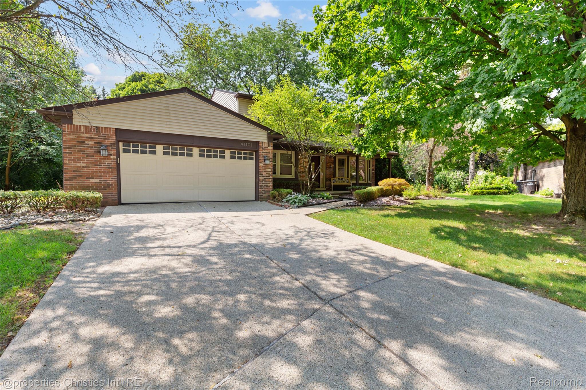 41101, Croydon, Northville, Michigan, 48168