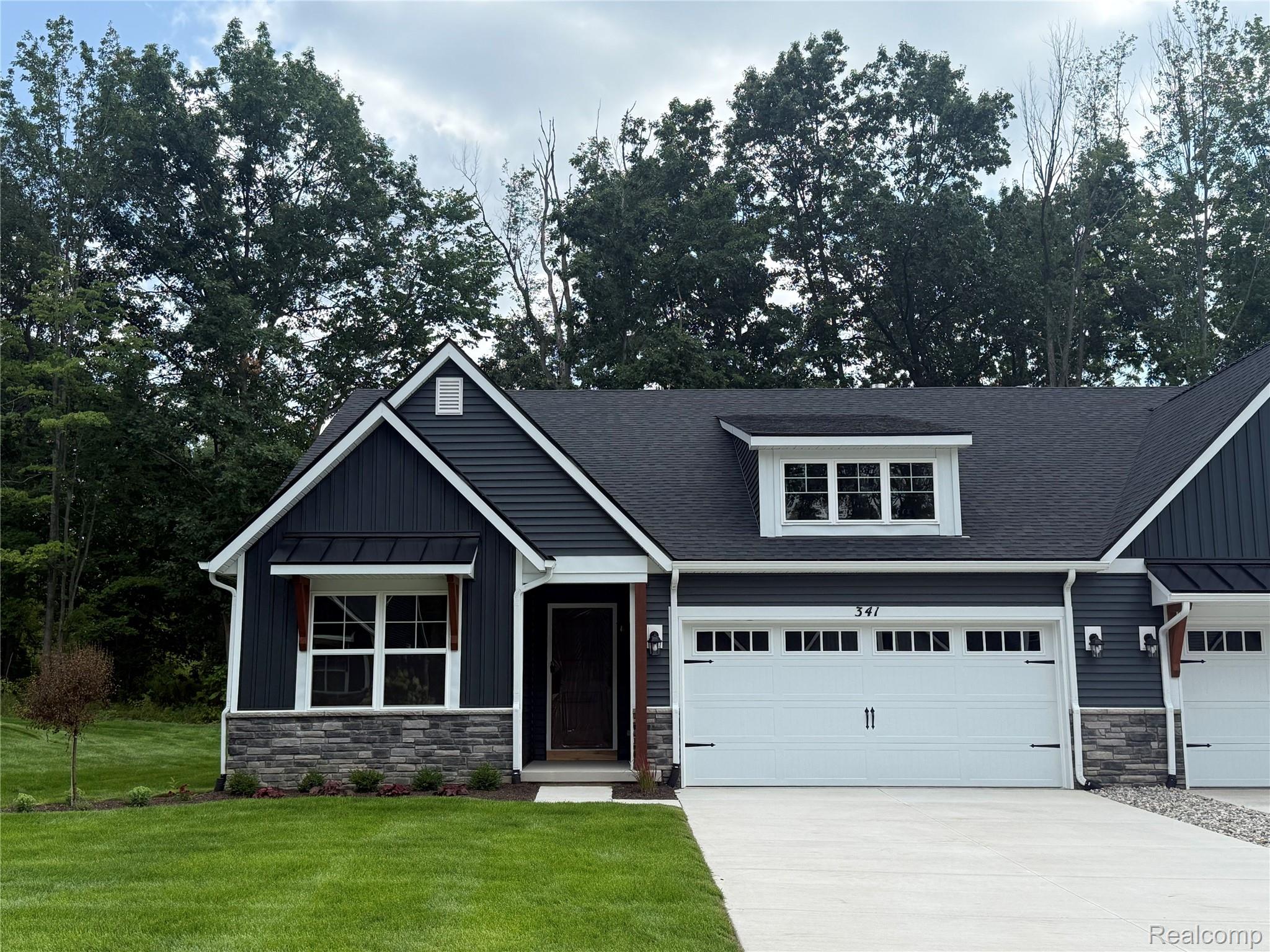 341, Canyon Creek, #24, Howell, Michigan, 48843