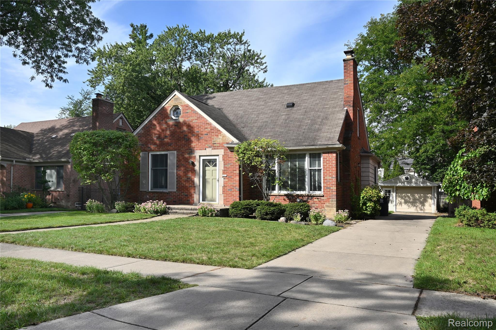 2323, Elmhurst, Royal Oak, Michigan, 48073
