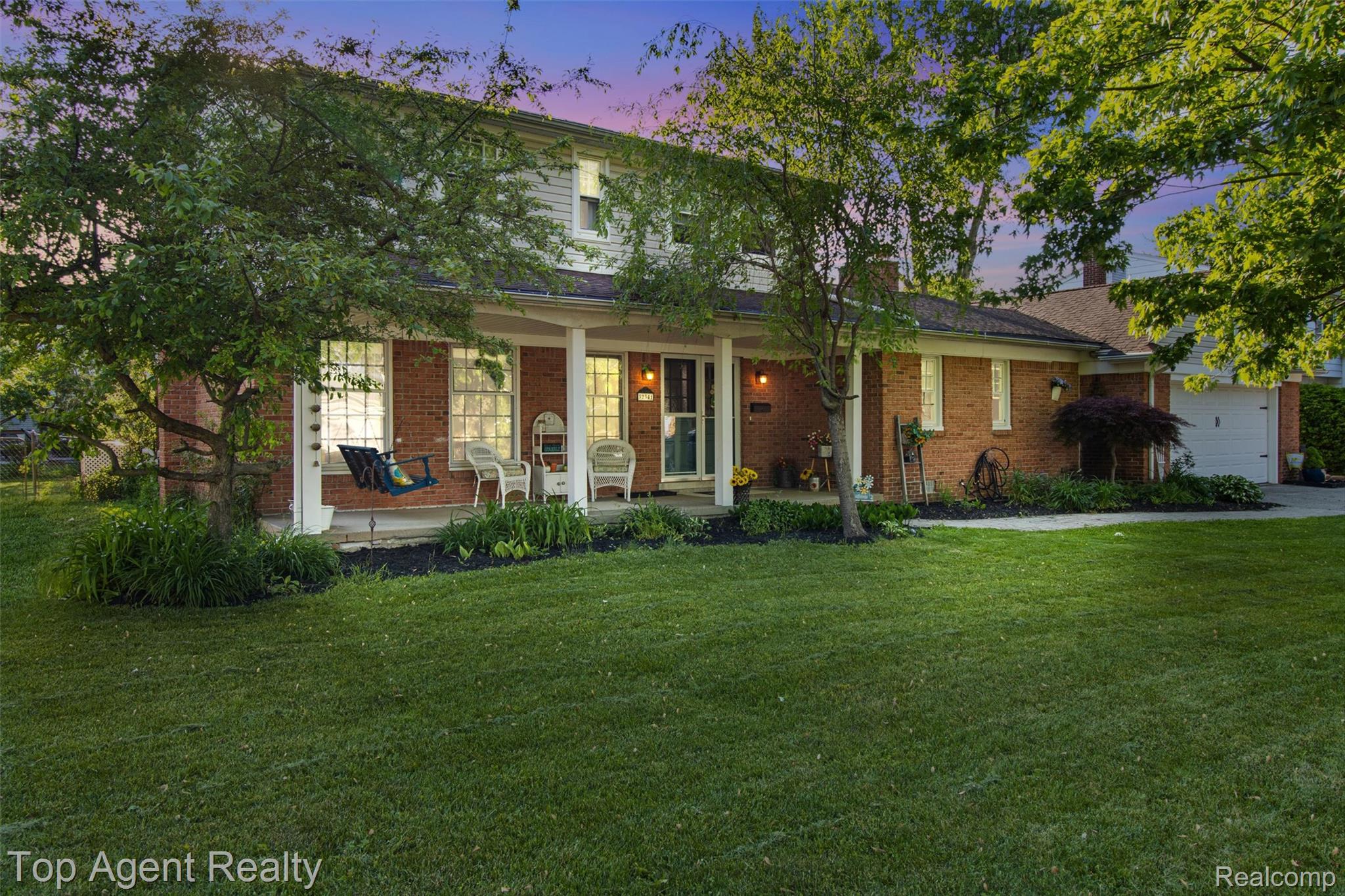 32341, Woody, Fraser, Michigan, 48026