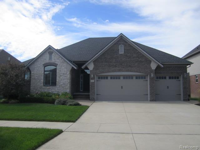 49389, Monarch, Macomb, Michigan, 48044