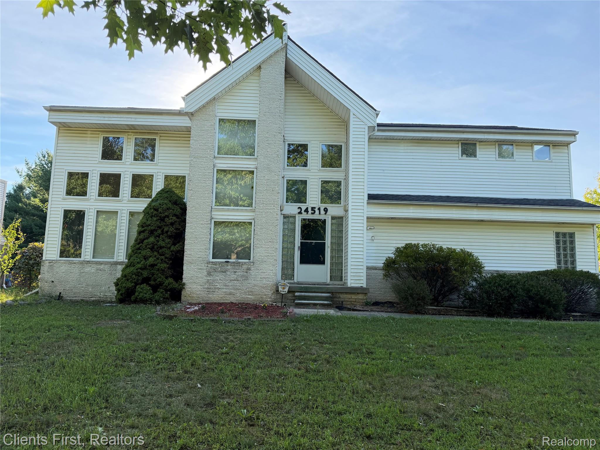 24519, Willowbrook, Novi, Michigan, 48375