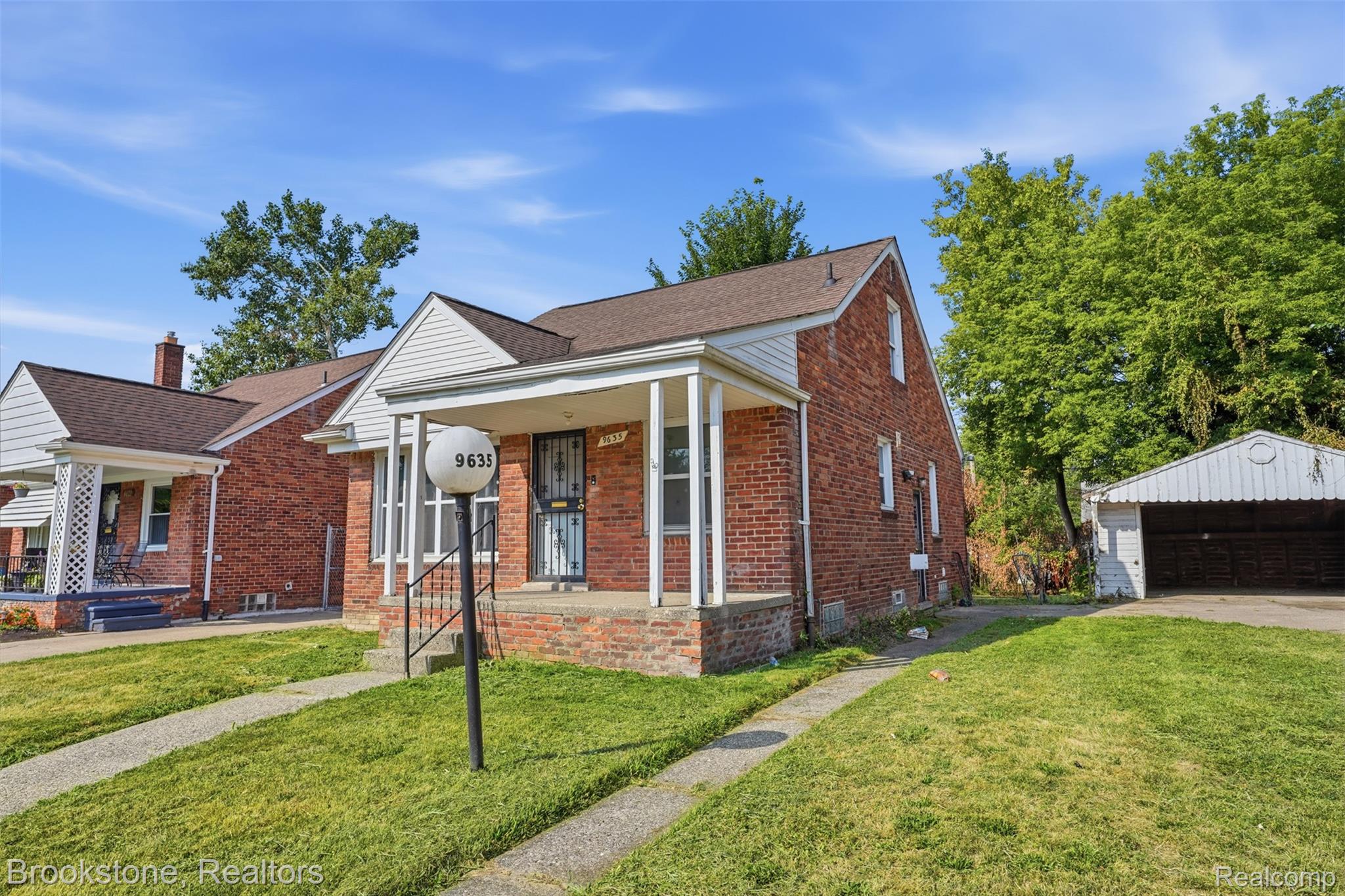 9635, Artesian, Detroit, Michigan, 48228